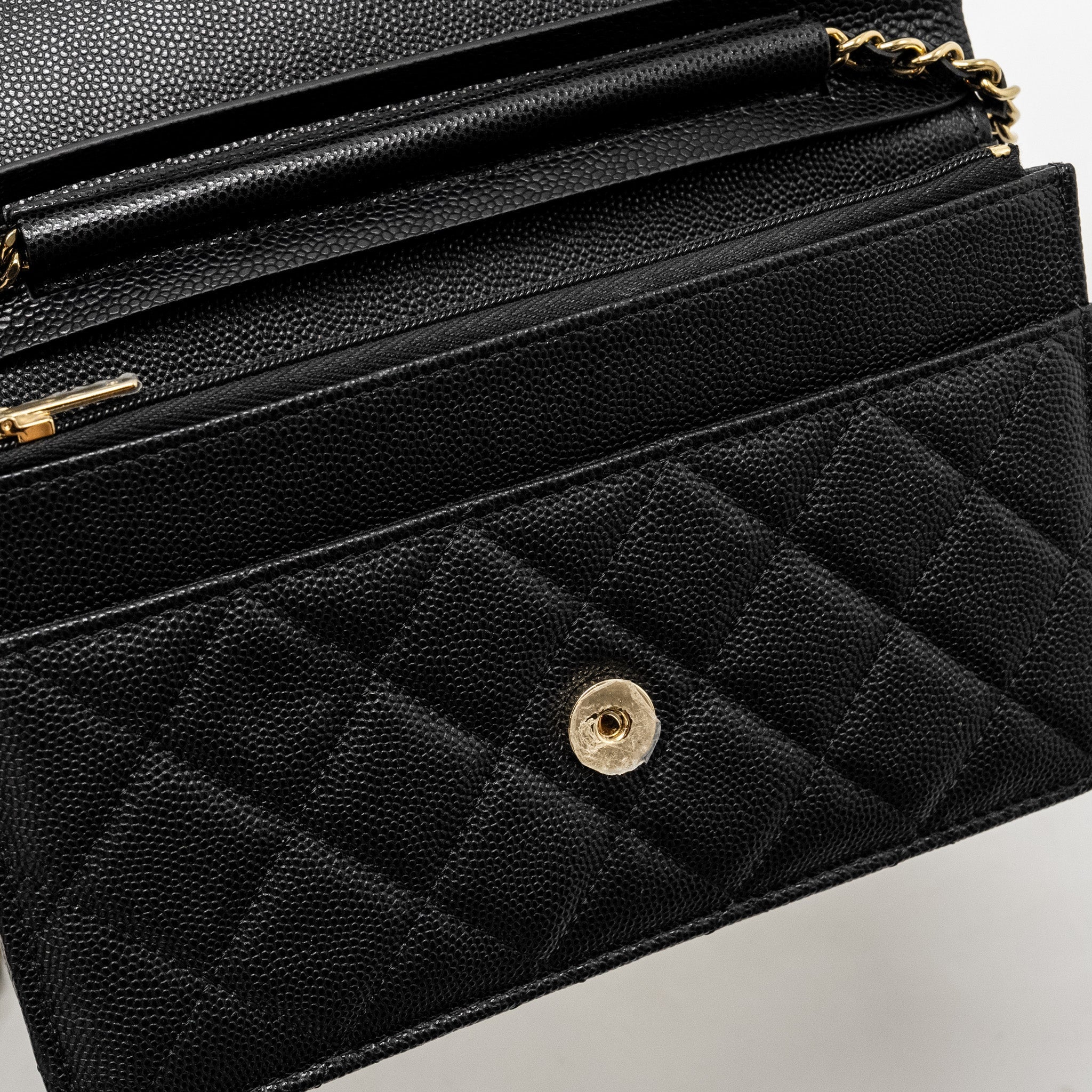 chanel-wallet-on-chain-black