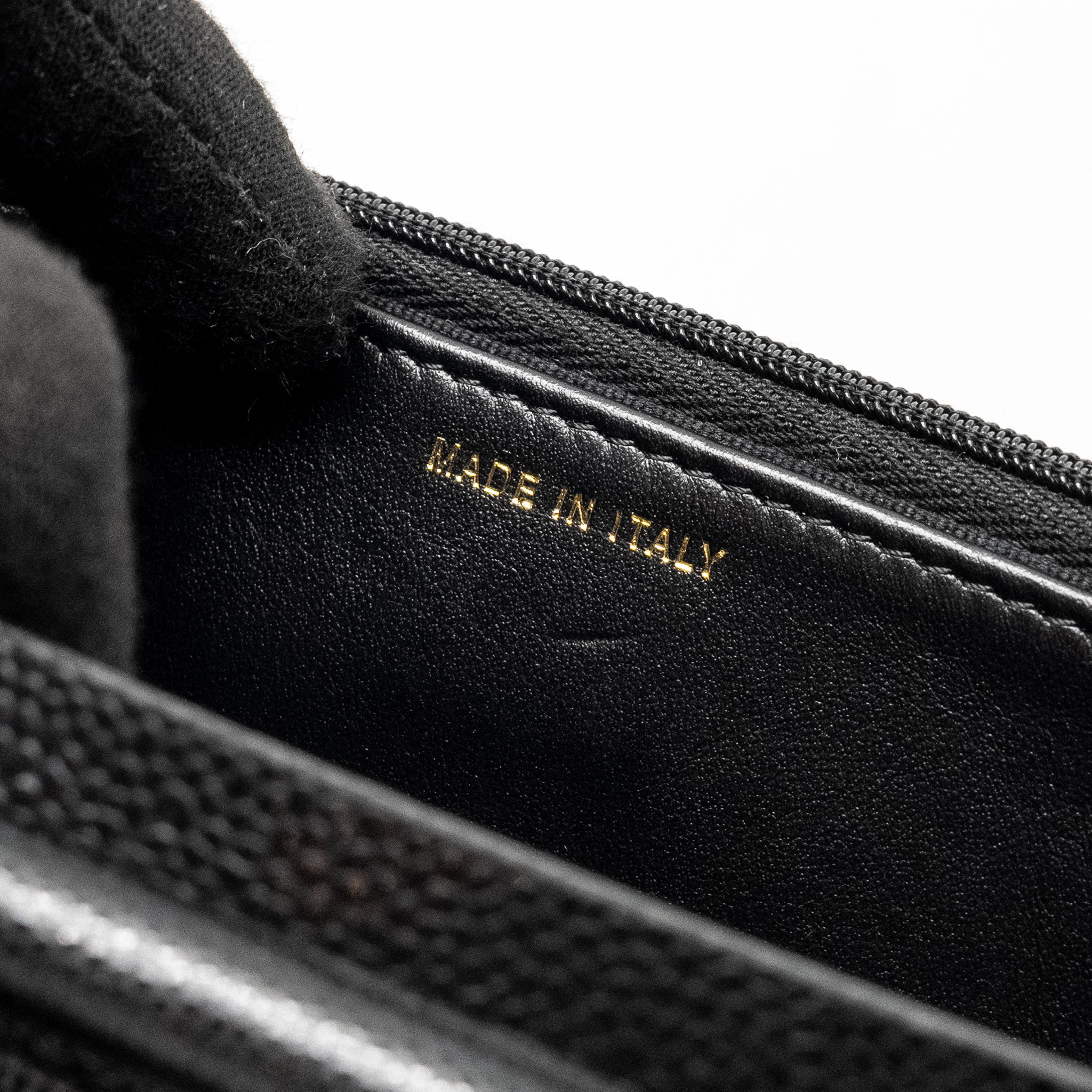 chanel-wallet-on-chain-black