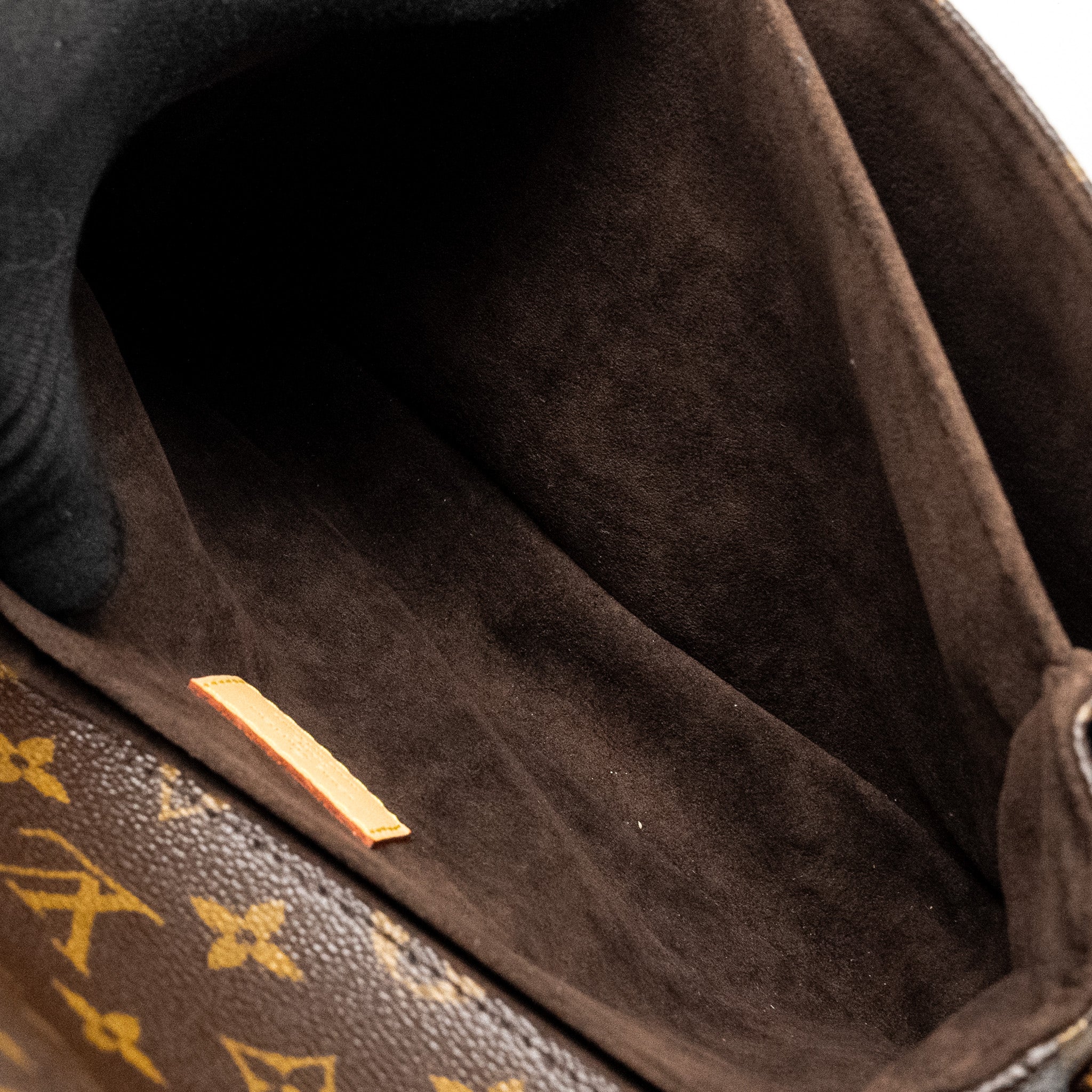 louis-vuitton-pochette-metis