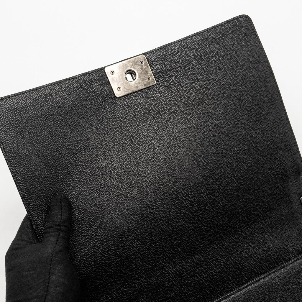 chanel-boy-bag-black