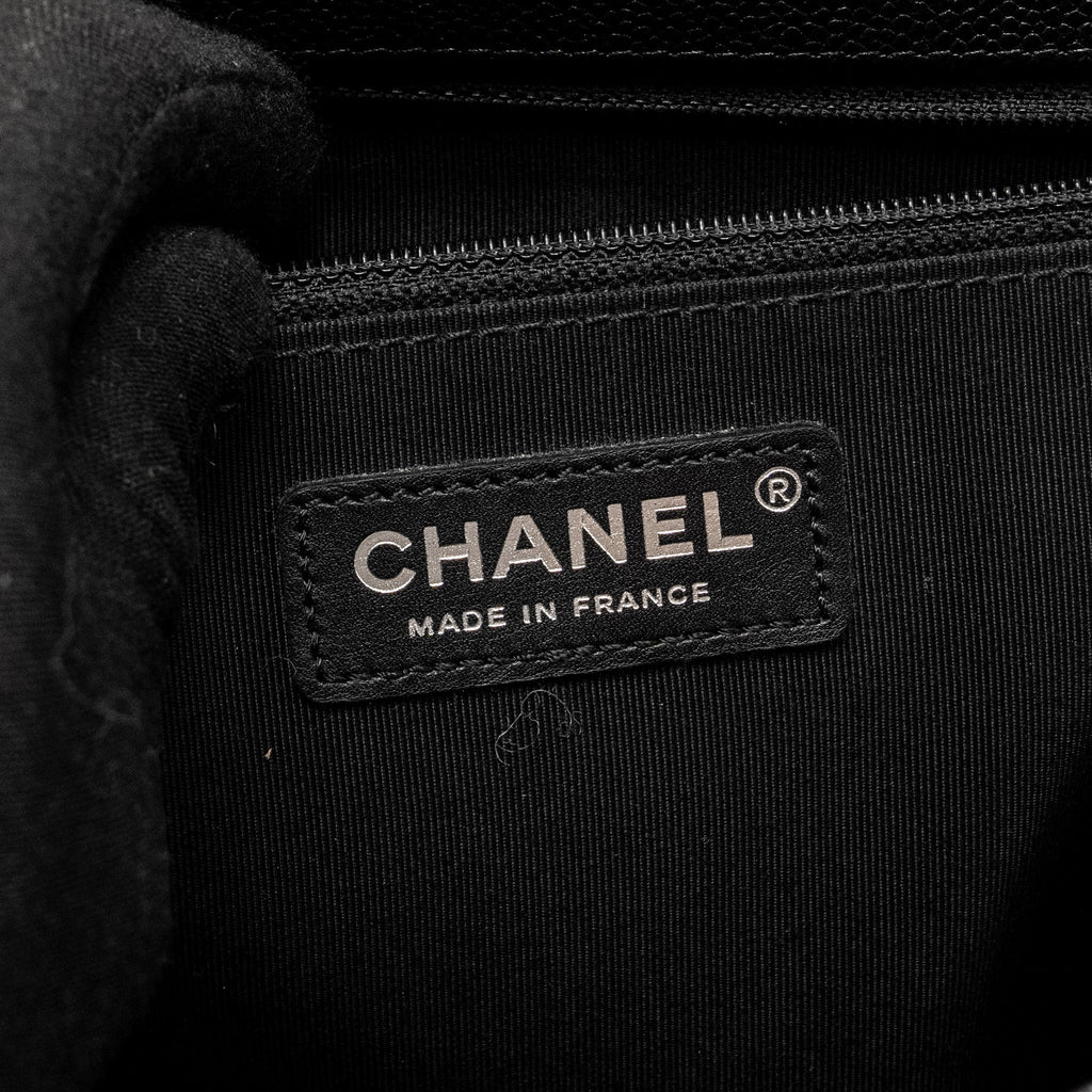 chanel-boy-bag-black