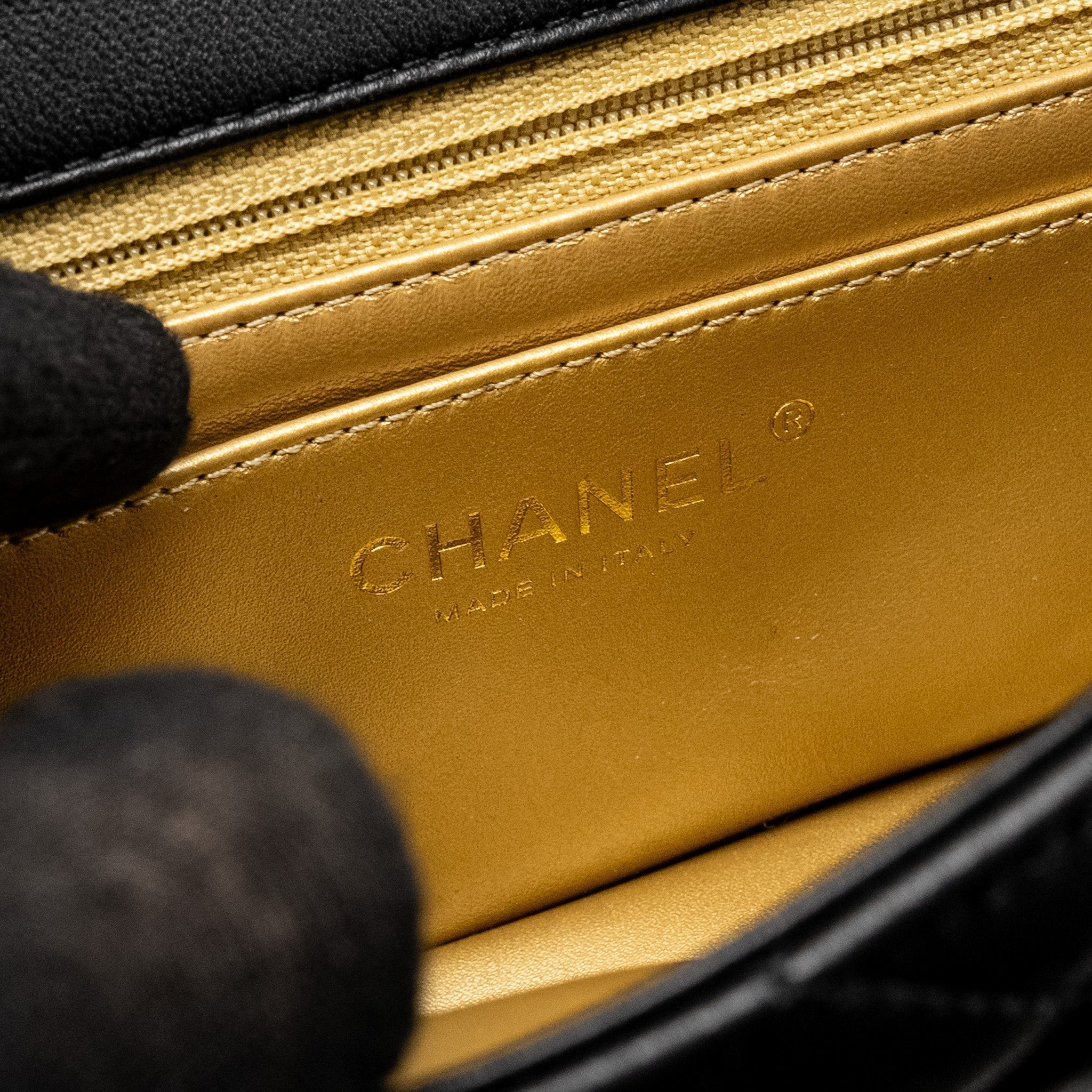 chanel-pearl-crush-mini-rectangular-flap-bag-lambskin-black-ghw-microchip-copy-1