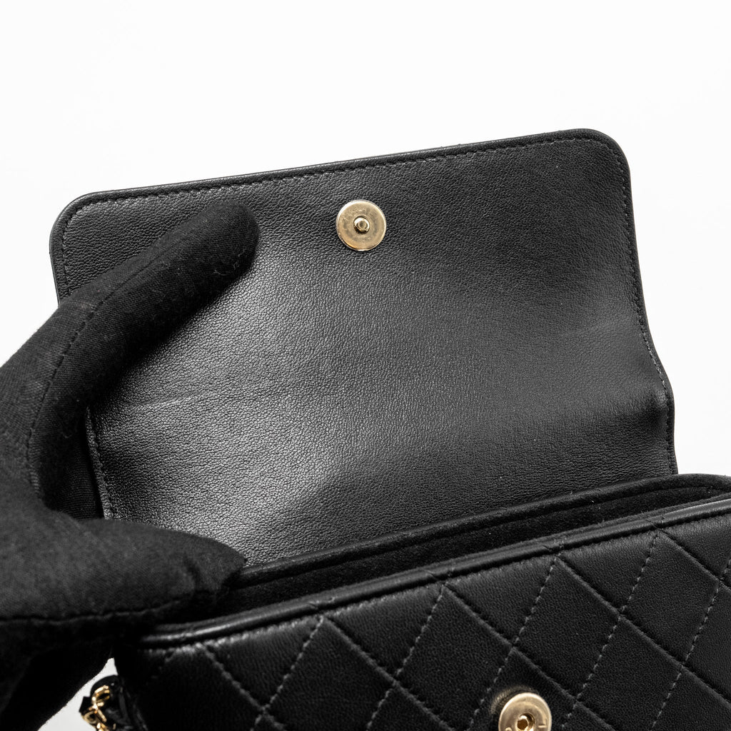 chanel-22a-phone-case-mini-wallet-on-chain-lambskin-black-lghw-microchip-copy