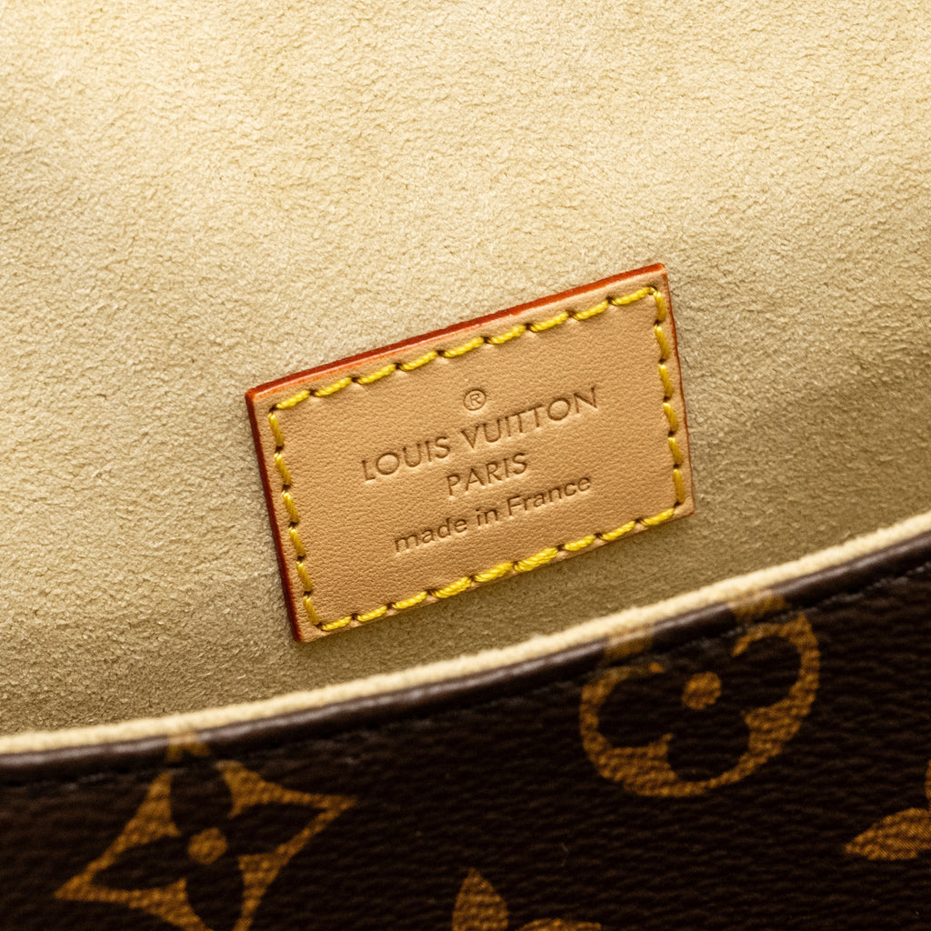 louis-vuitton-saumur-bb-monogram-canvas-ghw