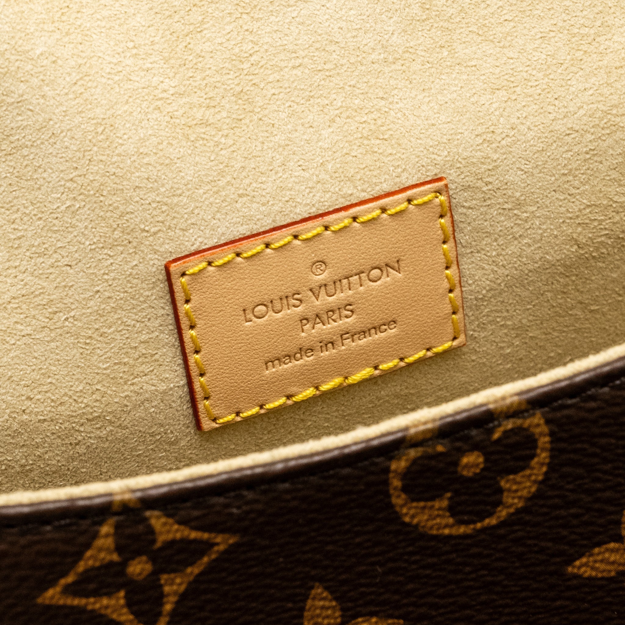 louis-vuitton-saumur-bb-monogram-canvas-ghw