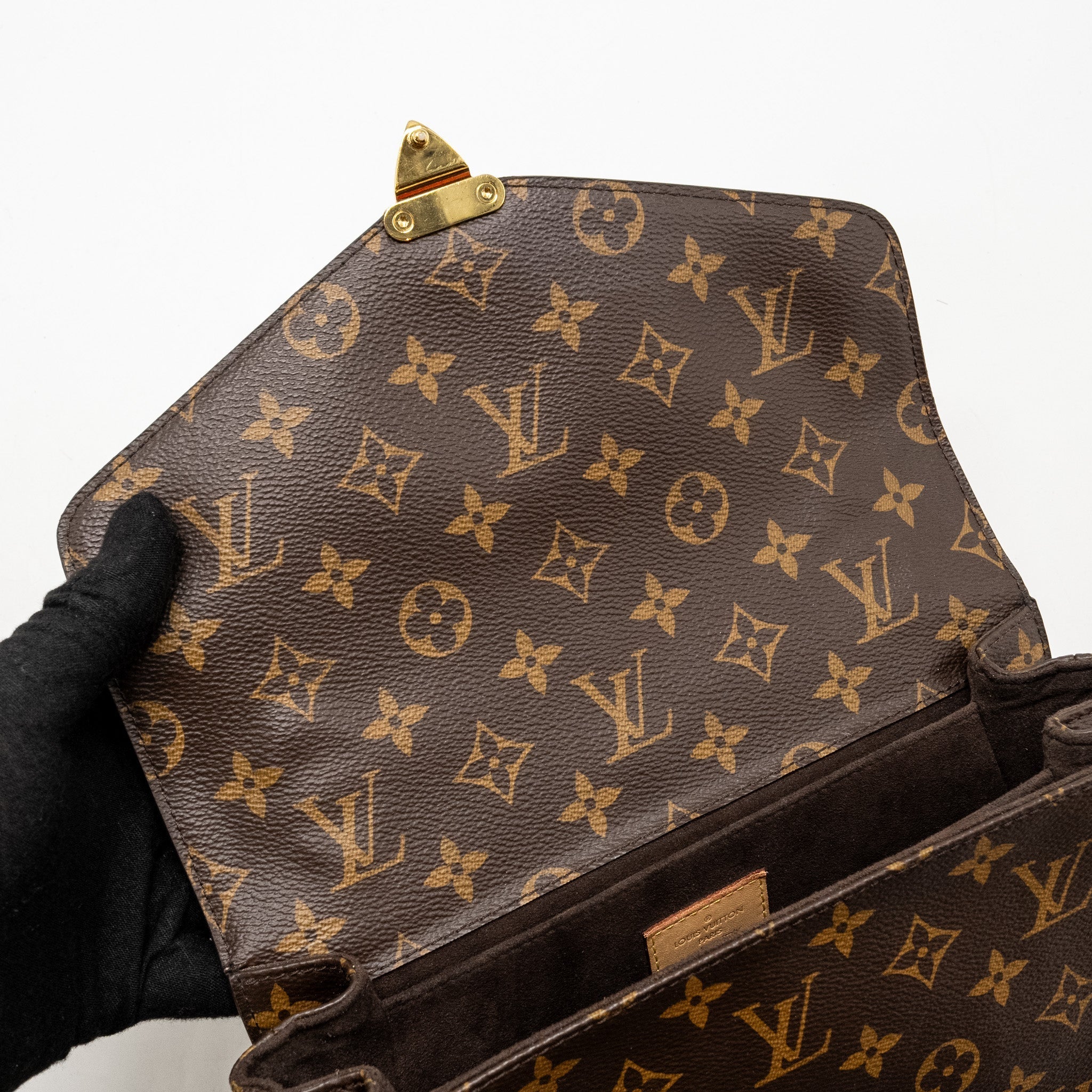 louis-vuitton-pochette-metis-monogram-canvas-ghw-28