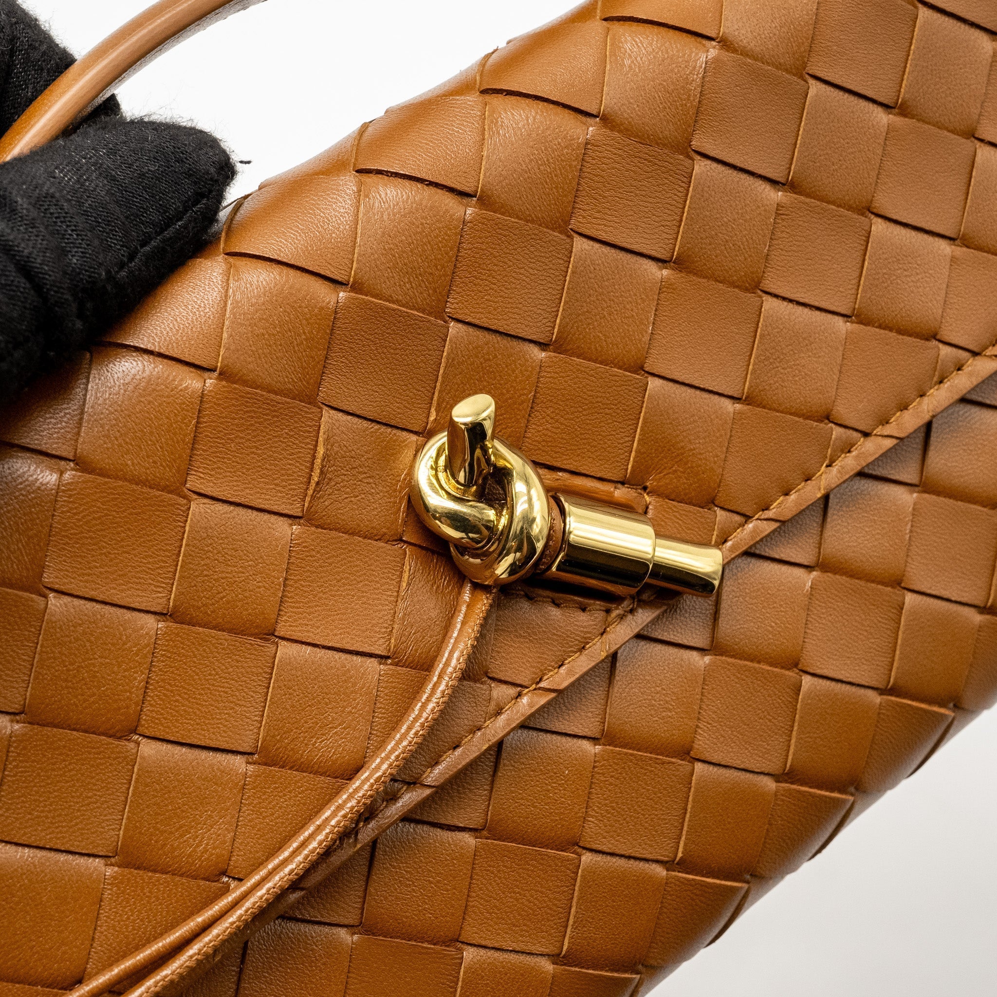 bottega-veneta-andiamo-clutch-bag-lambskin-brown-ghw
