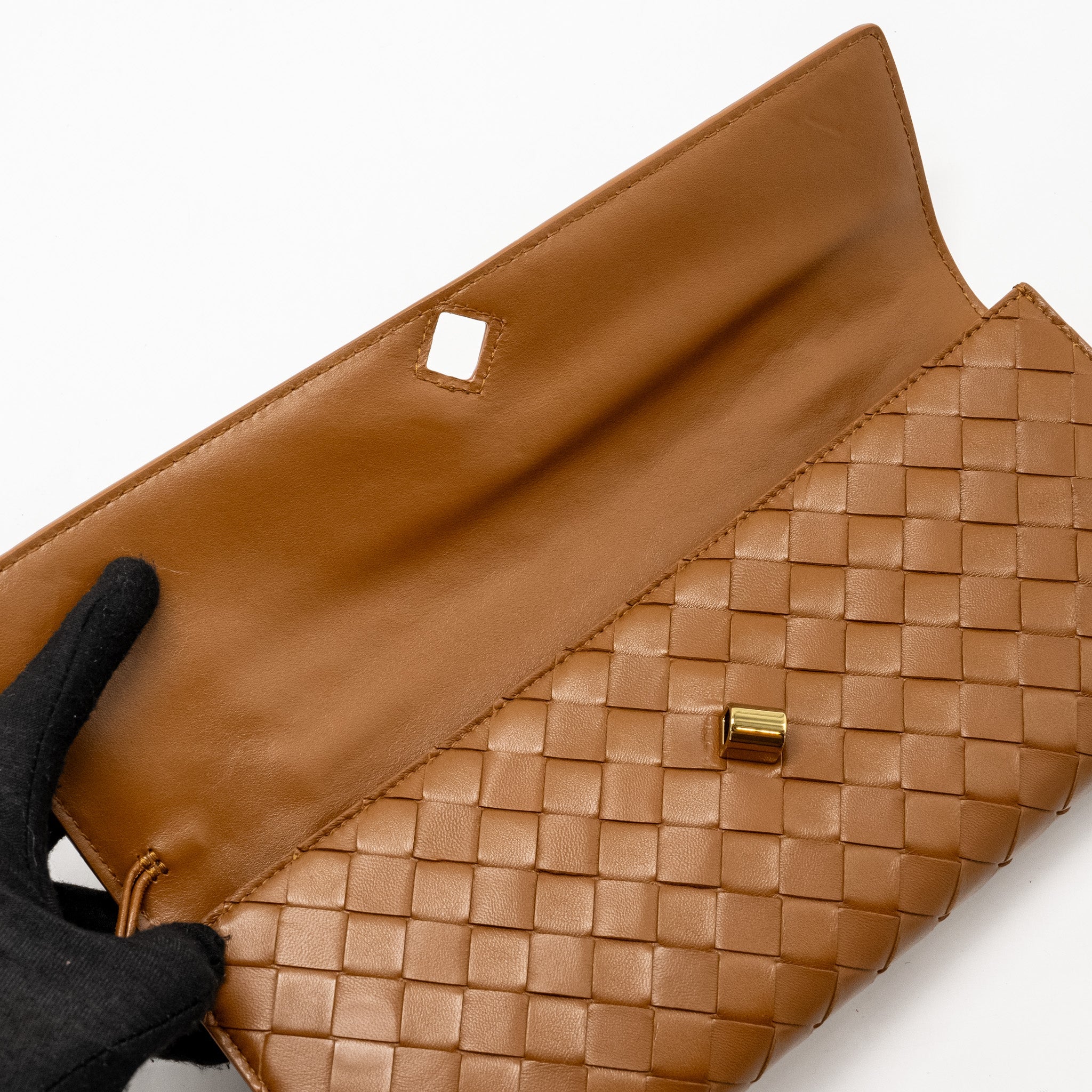 bottega-veneta-andiamo-clutch-bag-lambskin-brown-ghw