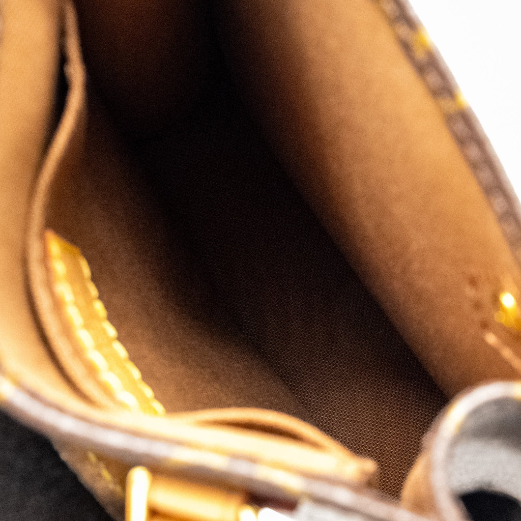 louis-vuitton-petit-sac-plat-monogram-canvas-ghw-18