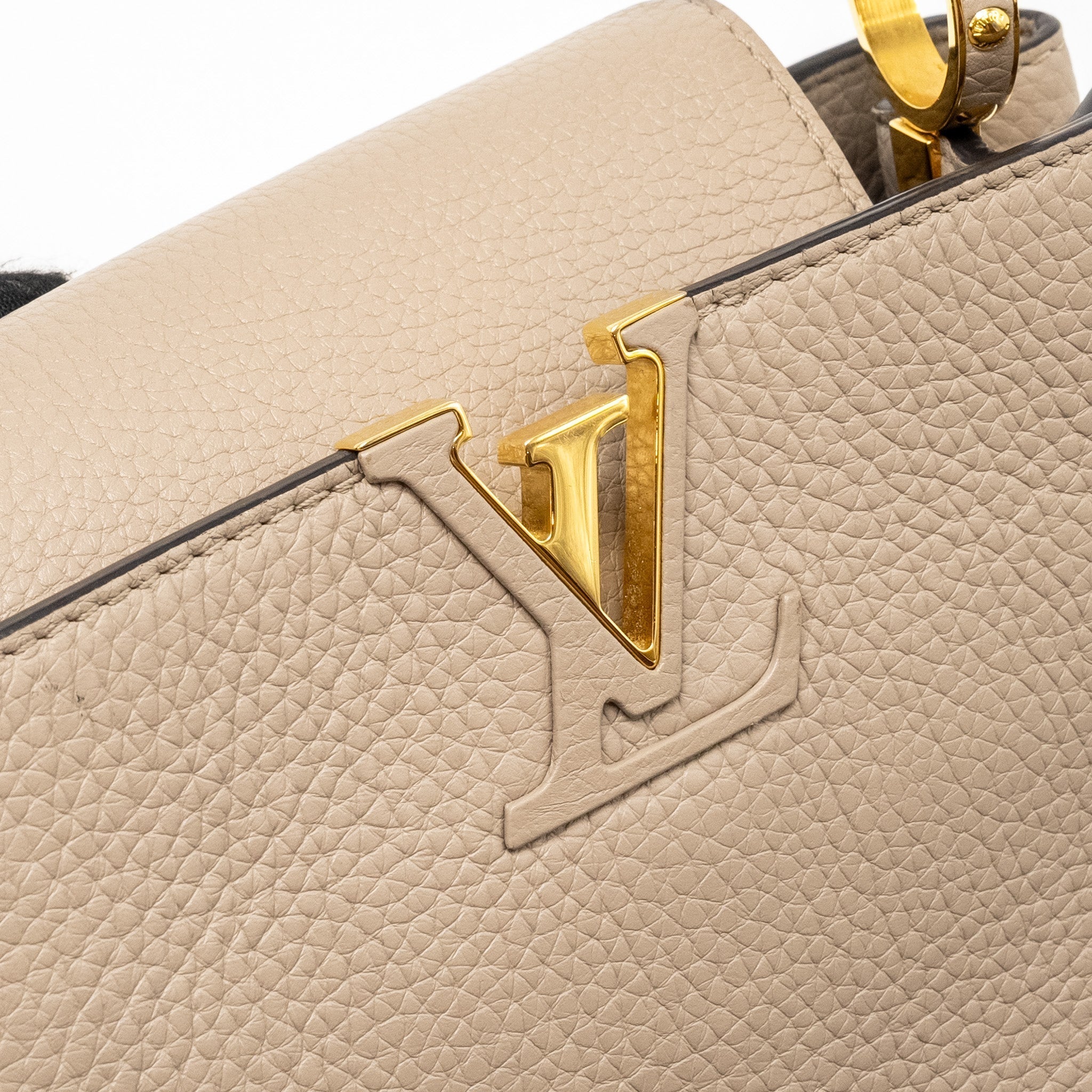 louis-vuitton-capucines-bb-taurillon-light-grey-ghw