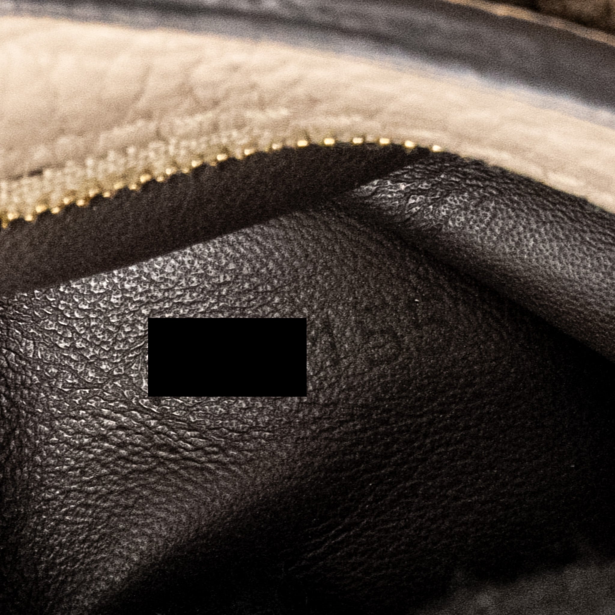 louis-vuitton-capucines-bb-taurillon-light-grey-ghw
