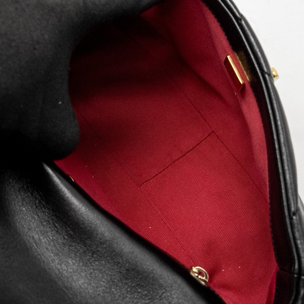 chanel-small-19-bag-lambskin-black-ghwmicrochip