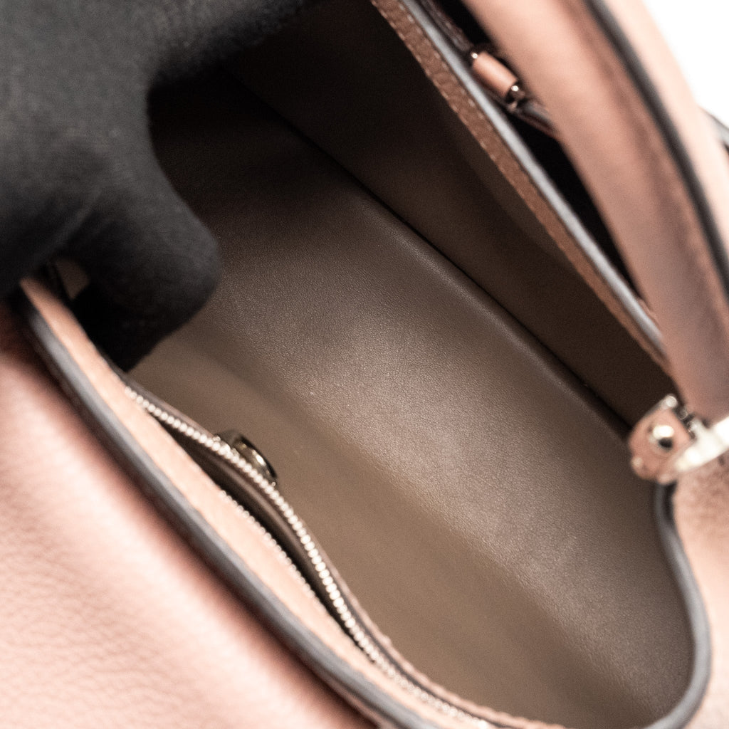 louis-vuitton-capucines-mm-taurillon-pink-shw