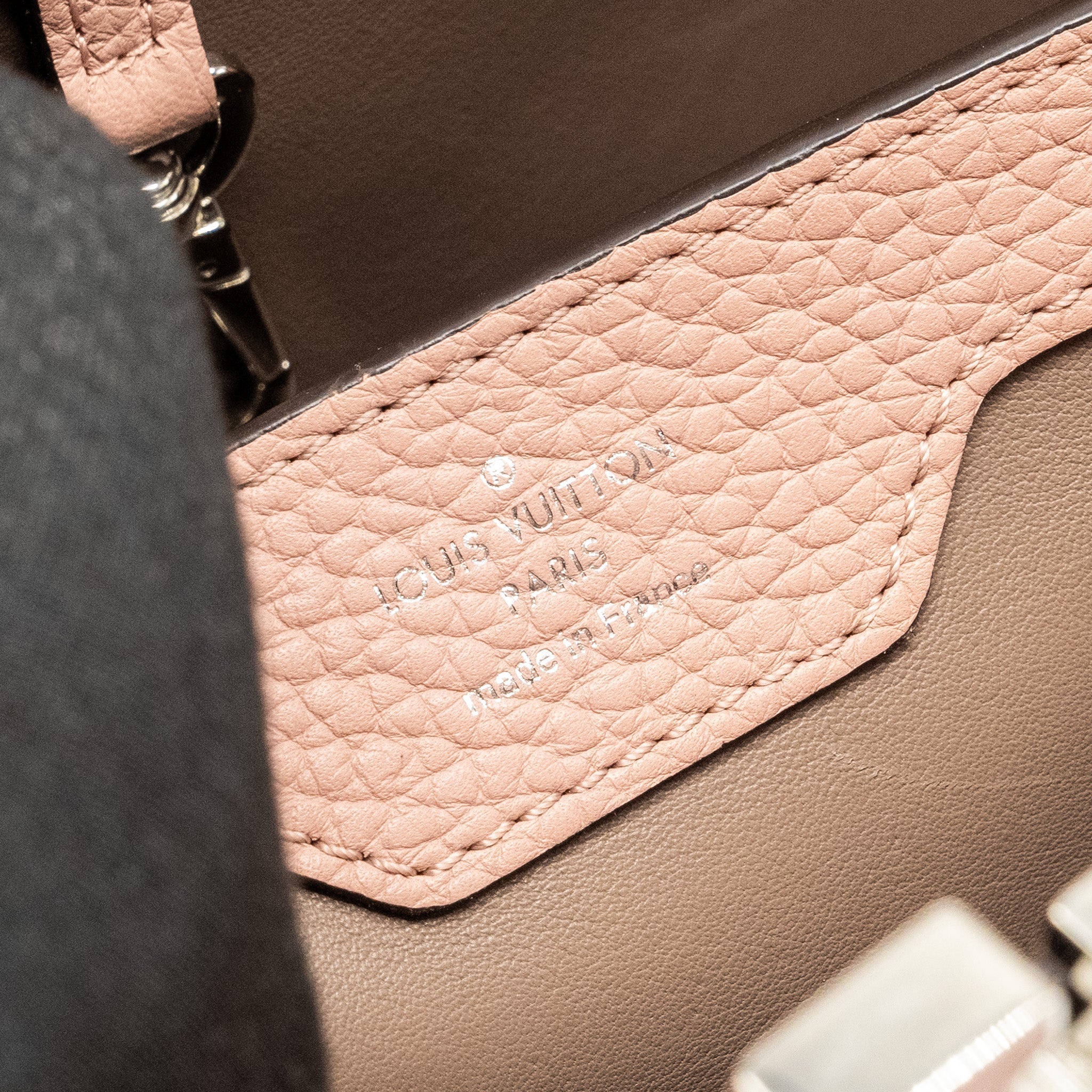 louis-vuitton-capucines-mm-taurillon-pink-shw