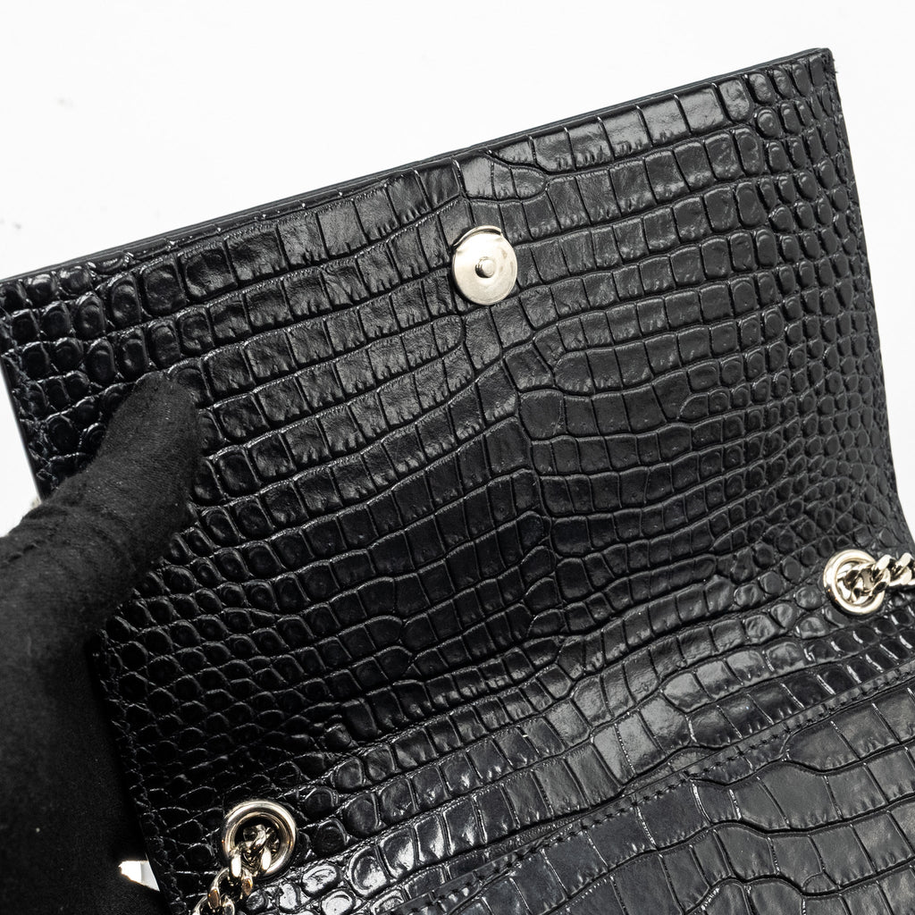 saint-laurent-ysl-kate-small-chain-wallet-with-tassel-in-crocodile-embossed-black-shw