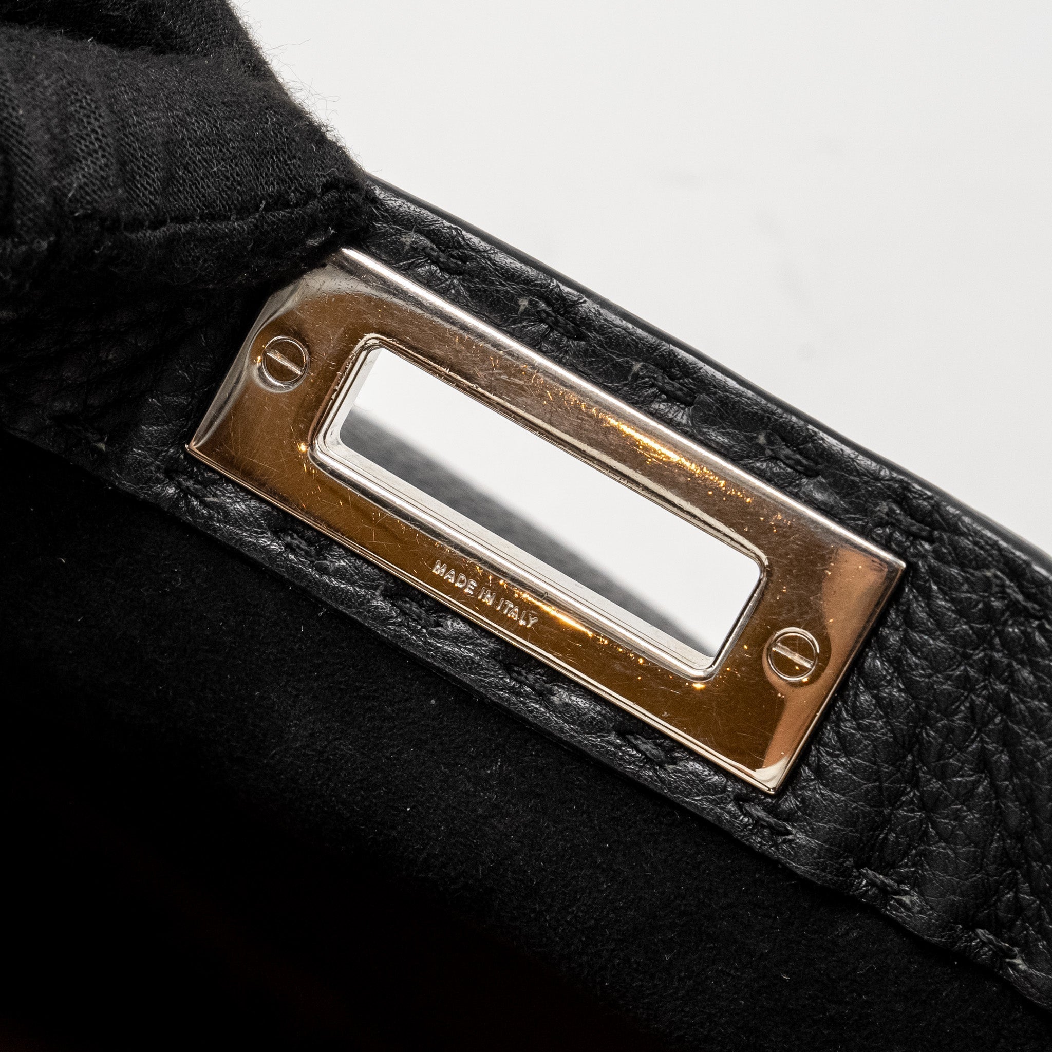 fendi-medium-peekaboo-bag-calfskin-black-shw