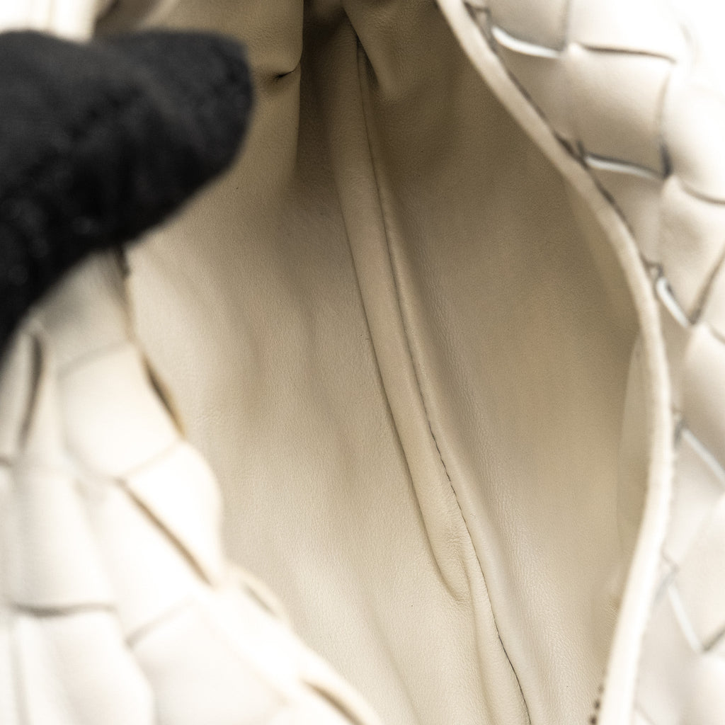 bottega-veneta-mini-jodie-lambskin-chalk-shw
