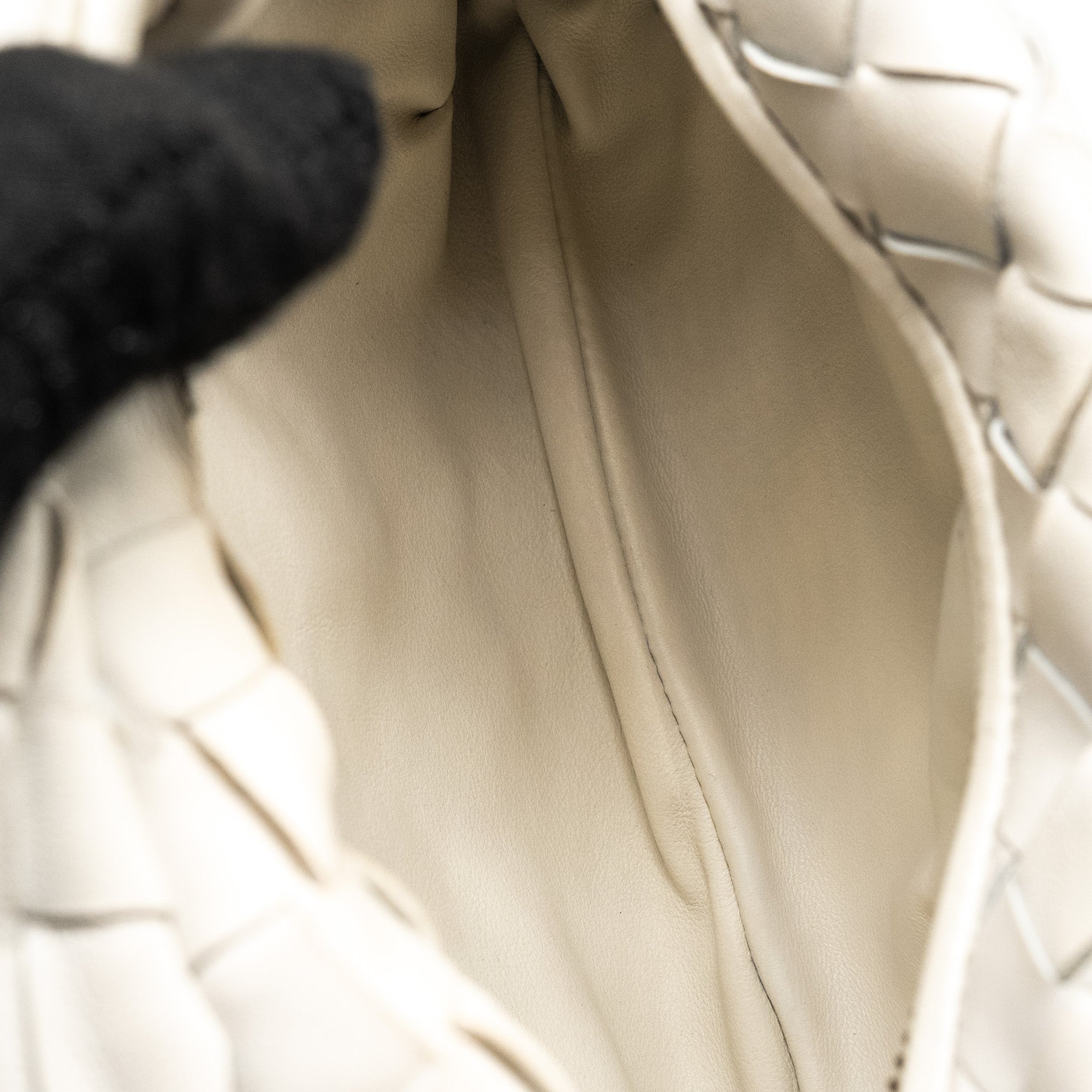 bottega-veneta-mini-jodie-lambskin-chalk-shw