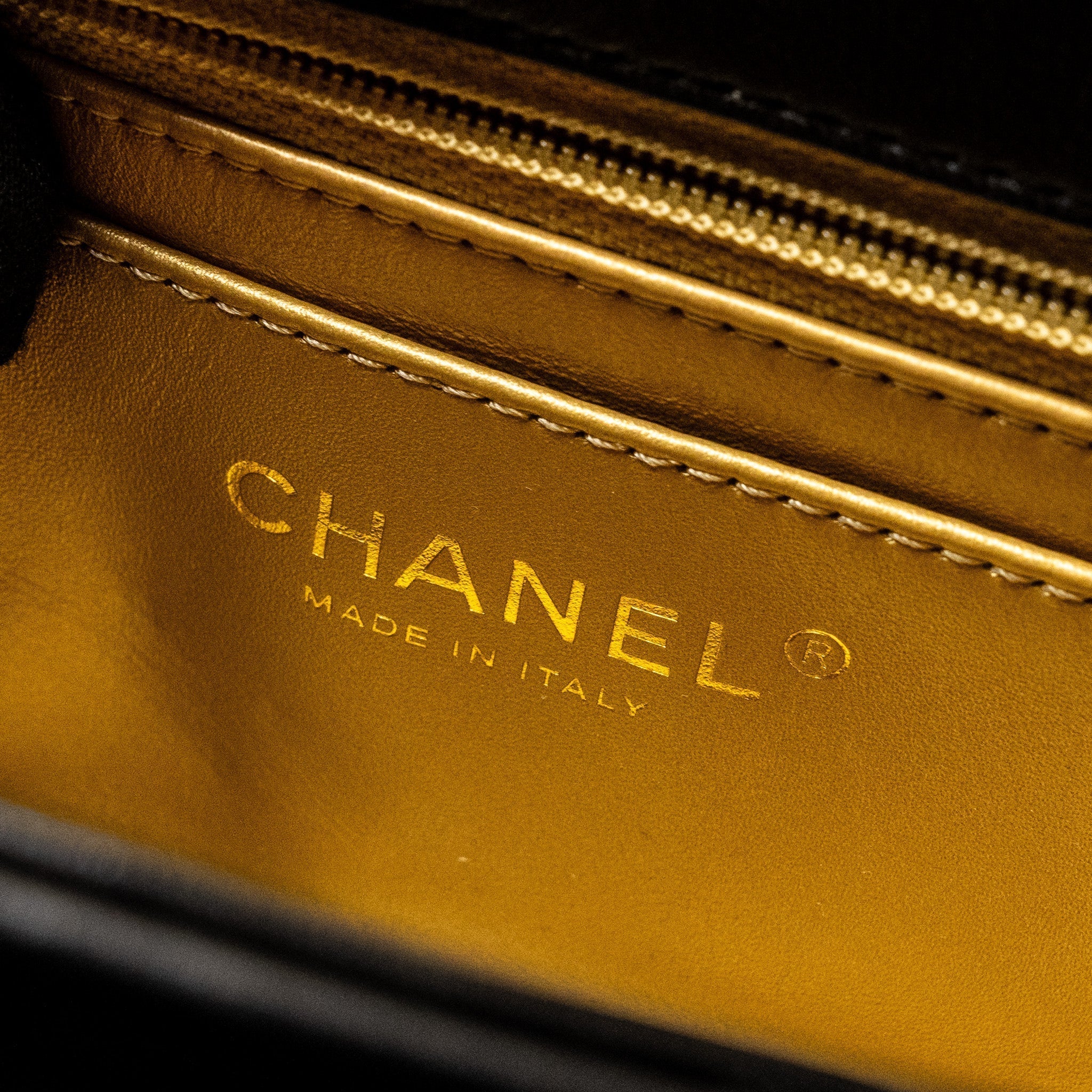 chanel-pearl-crush-mini-rectangular-flap-bag-lambskin-black-ghw-microchip-copy
