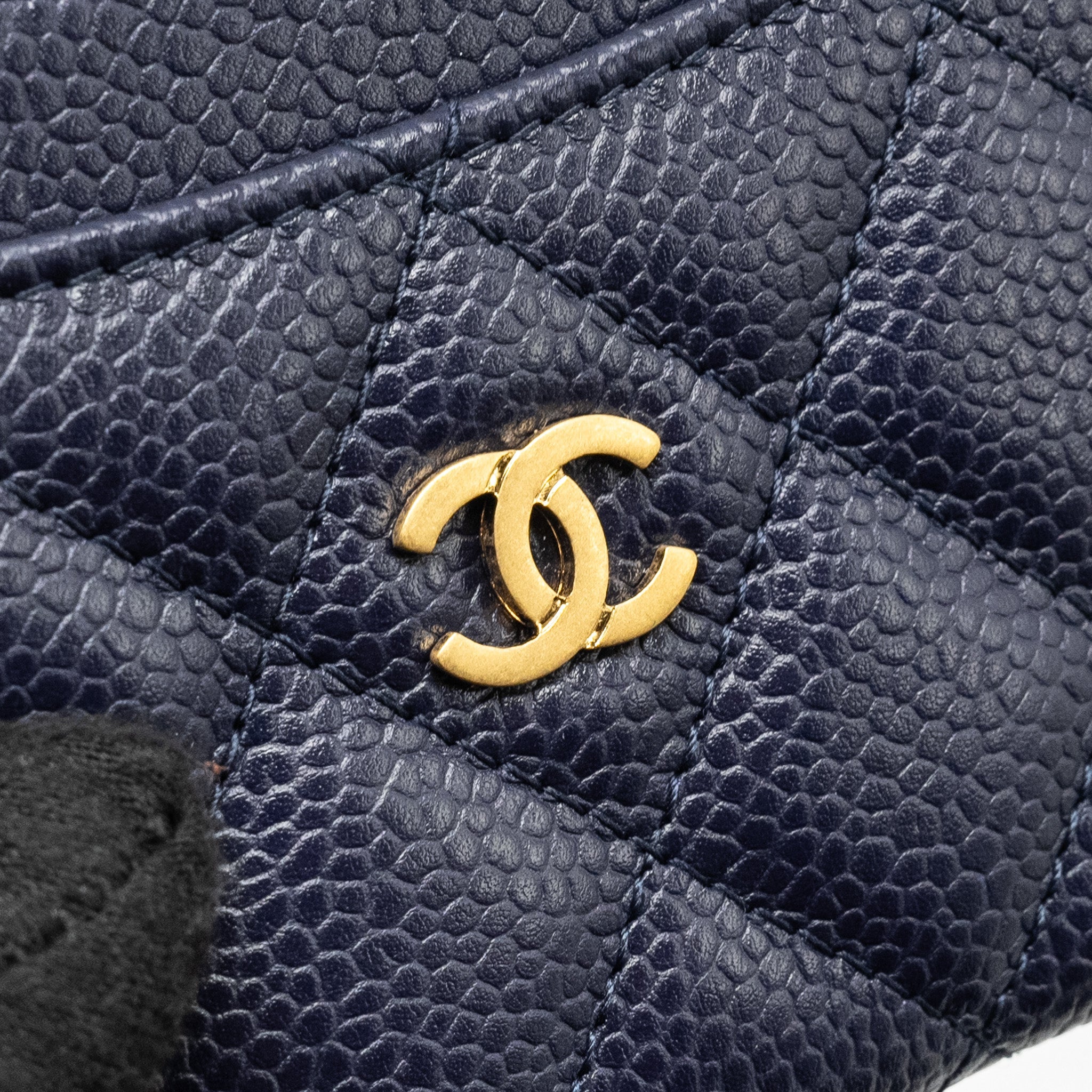 chanel-classic-card-holder-caviar-navy-ghw