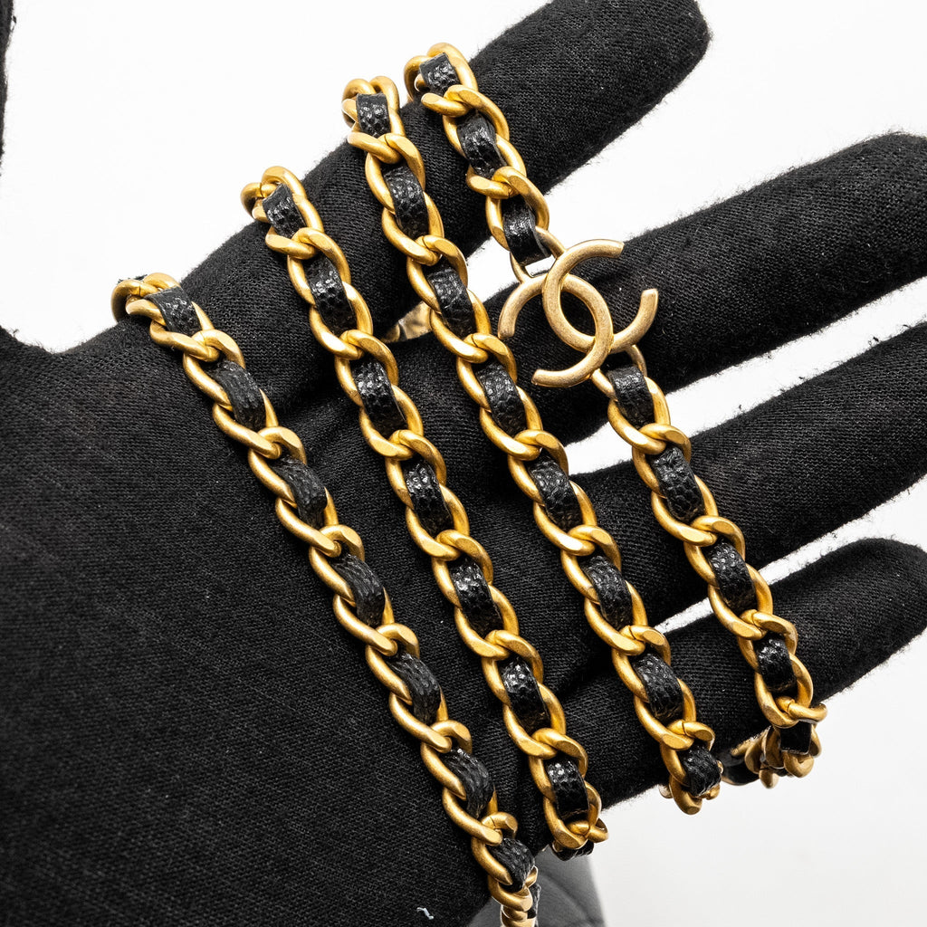 chanel-camellia-wallet-on-chain-caviar-black-ghw-microchip