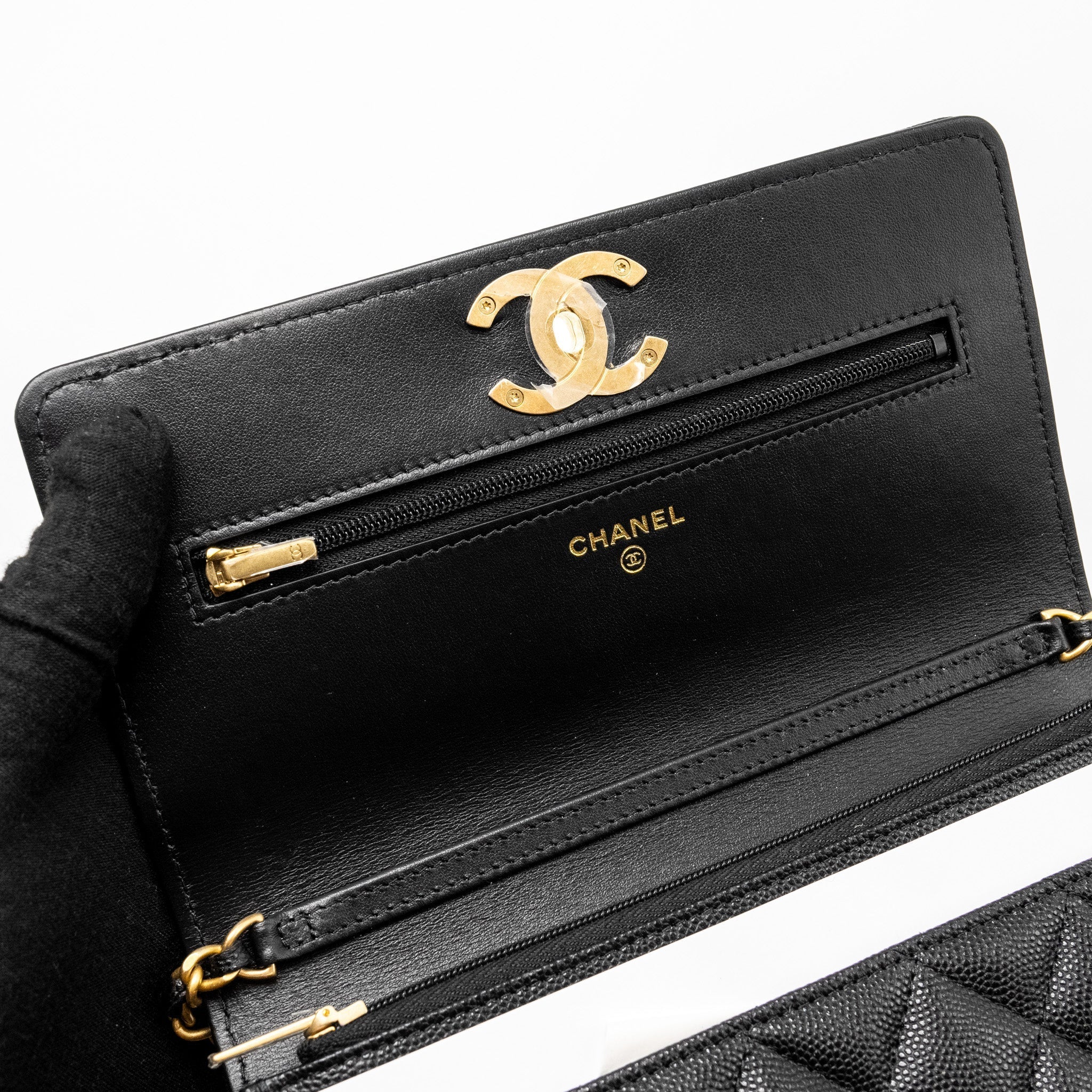 chanel-camellia-wallet-on-chain-caviar-black-ghw-microchip