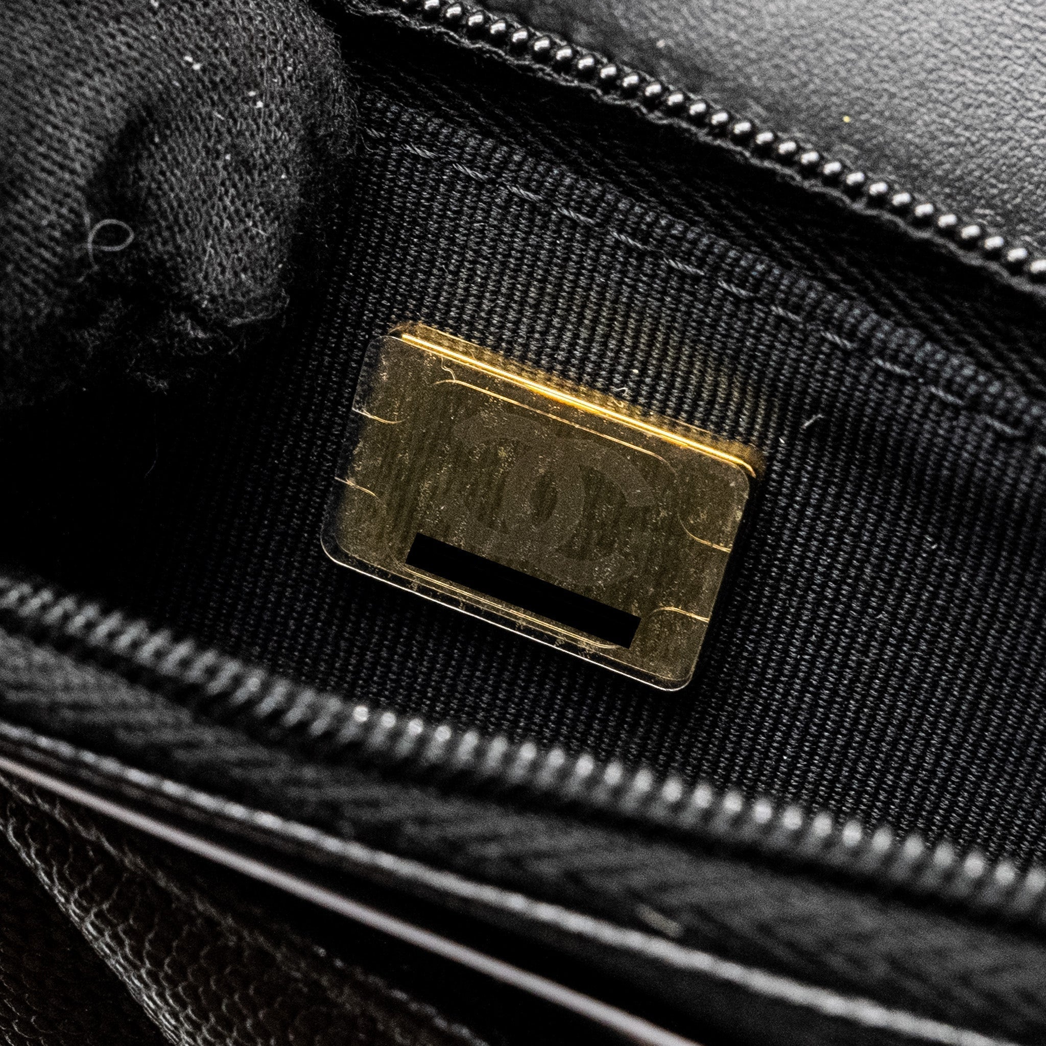 chanel-camellia-wallet-on-chain-caviar-black-ghw-microchip