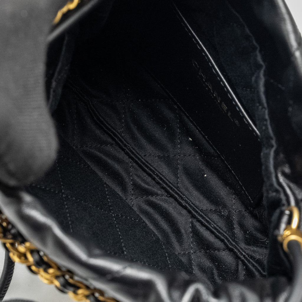chanel-mini-22-bag-shiny-calfskin-black-ghwmicrochip-3