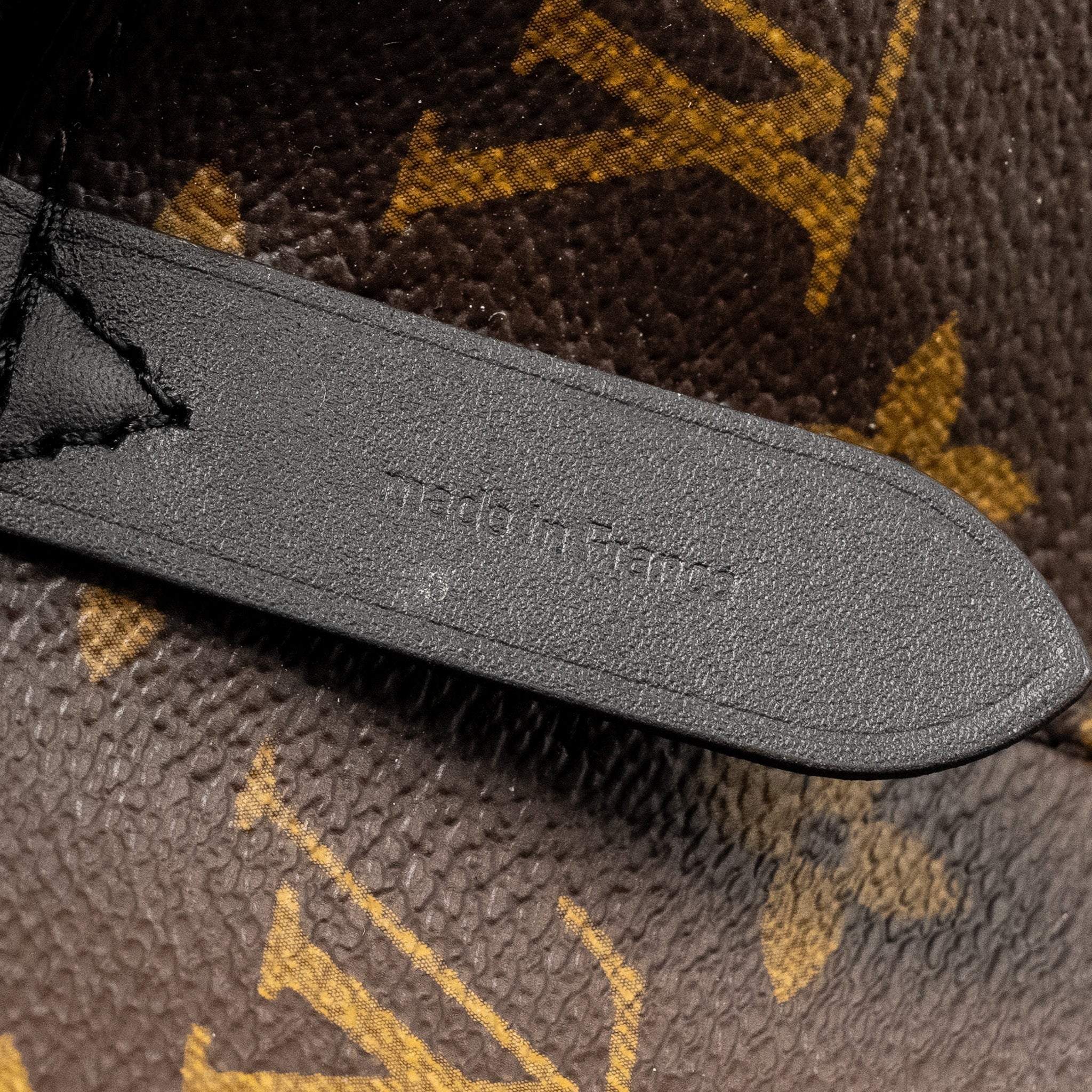 louis-vuitton-neo-noe-monogram-canvas-black-ghw-2