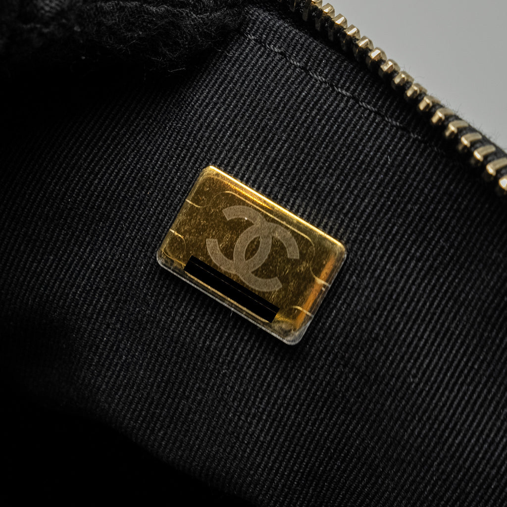 chanel-letter-logo-detailed-waist-bag-lambskin-black-ghw-microchip