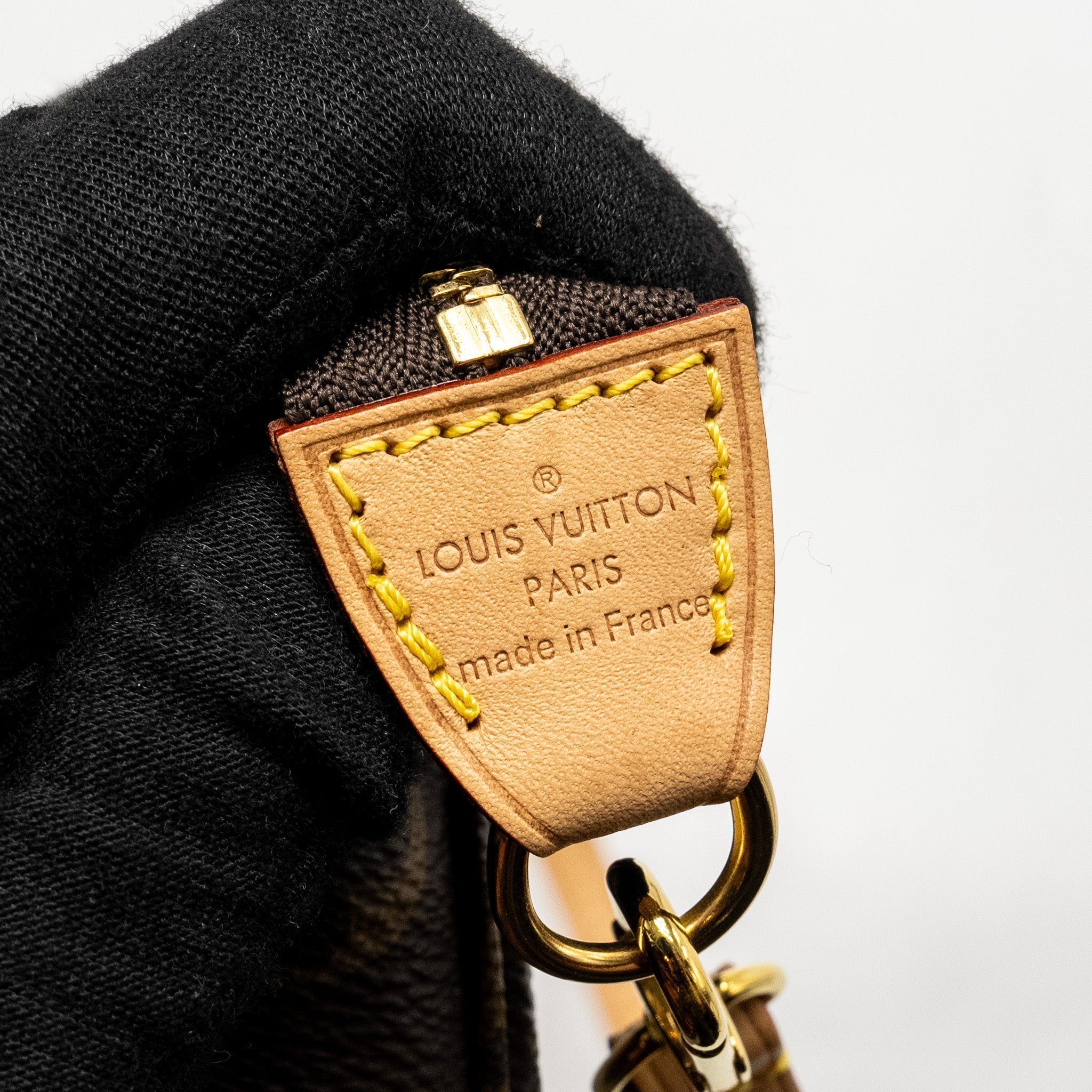louis-vuitton-pochette-accessories-monogram-canvas-ghw-8