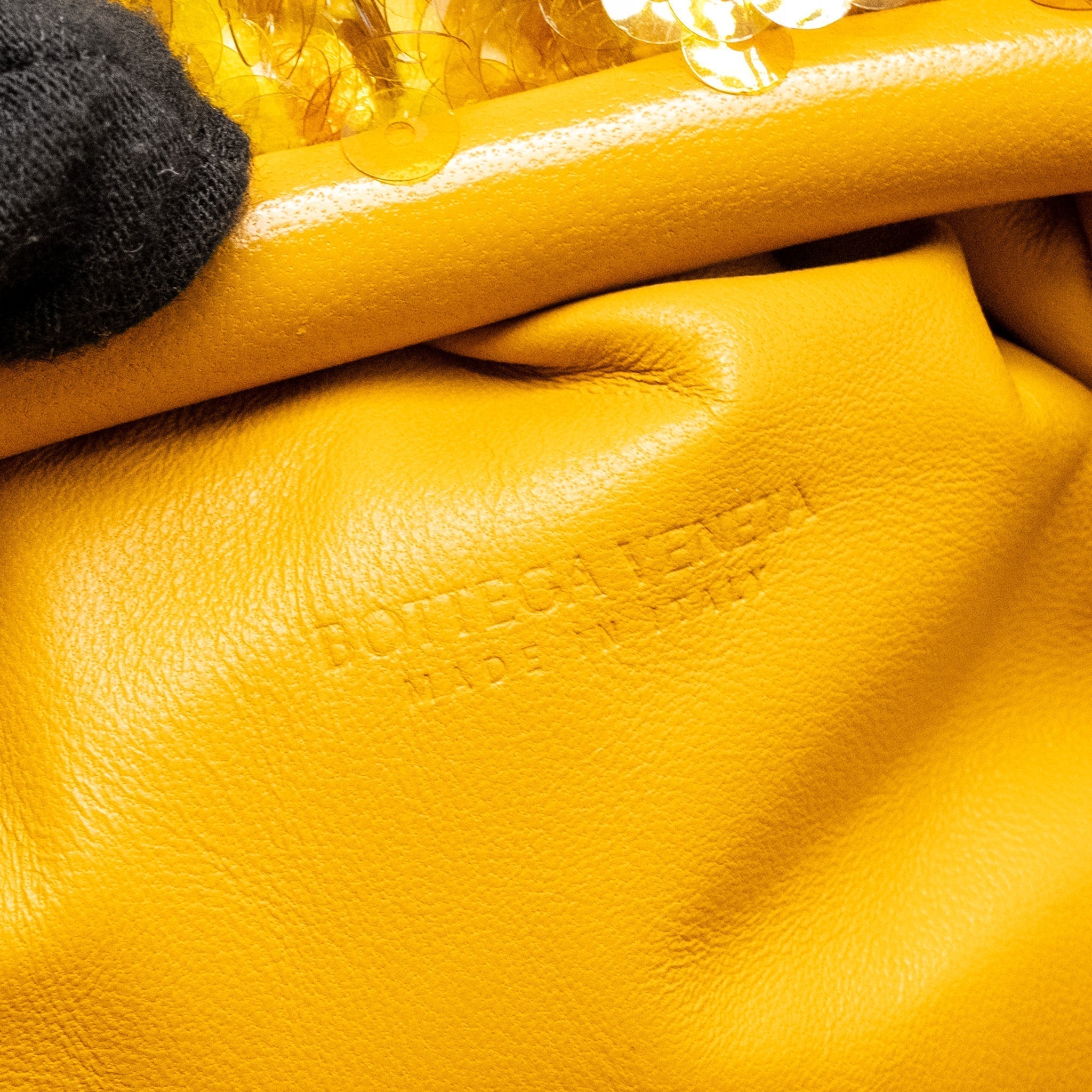 bottega-veneta-mini-pouch-sequin-gold-ghw