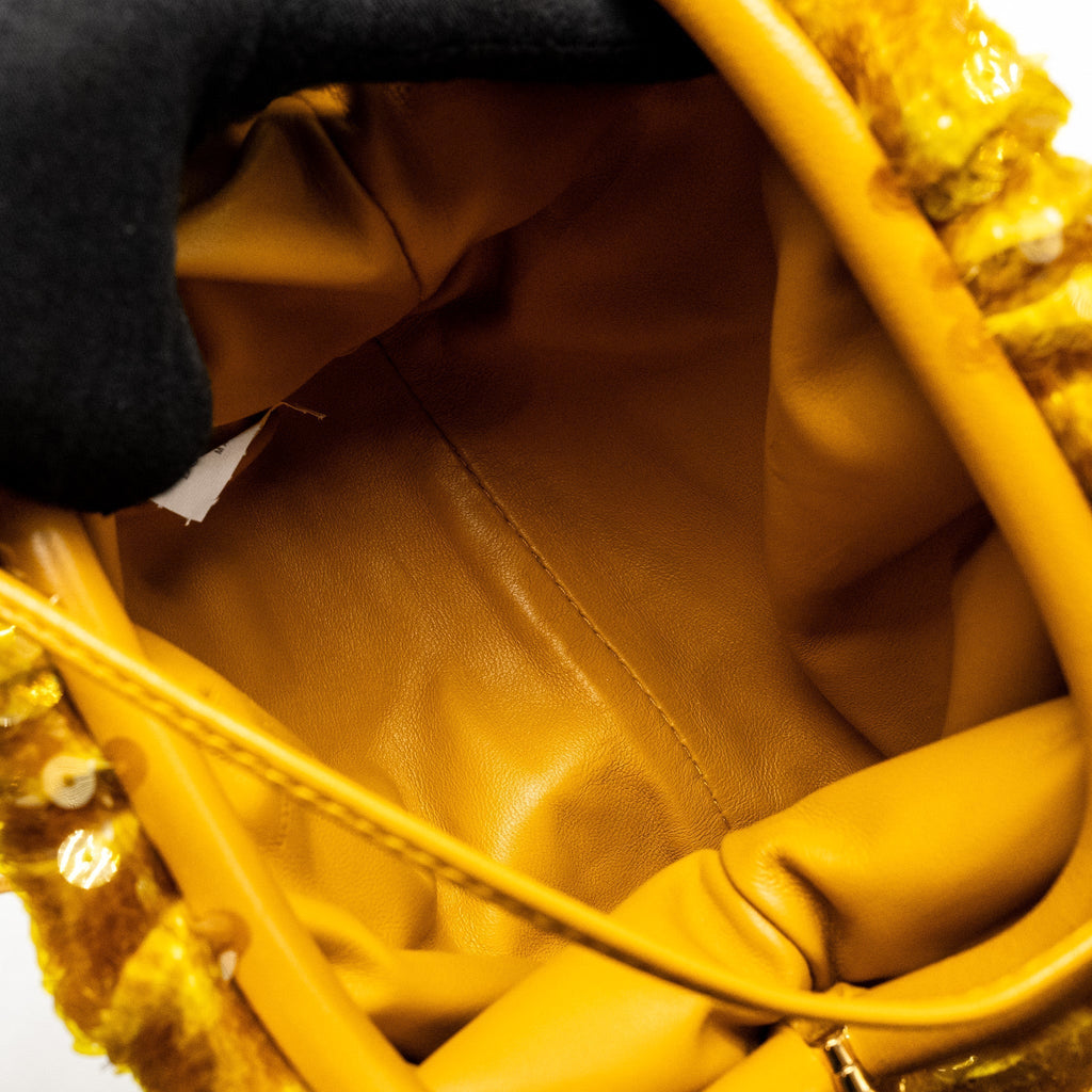 bottega-veneta-mini-pouch-sequin-gold-ghw