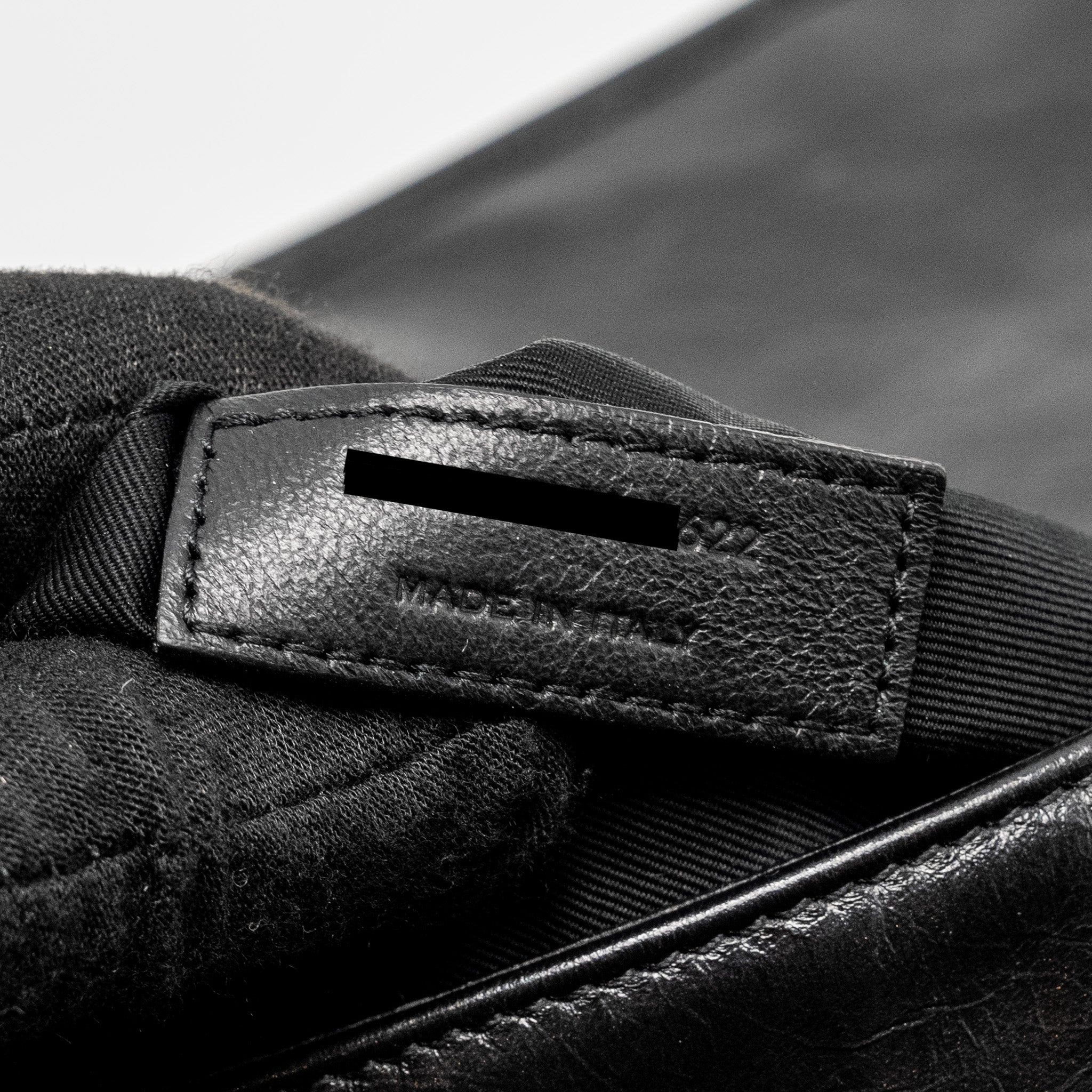 saint-laurent-medium-niki-calfskin-black-ruthenium-hardware