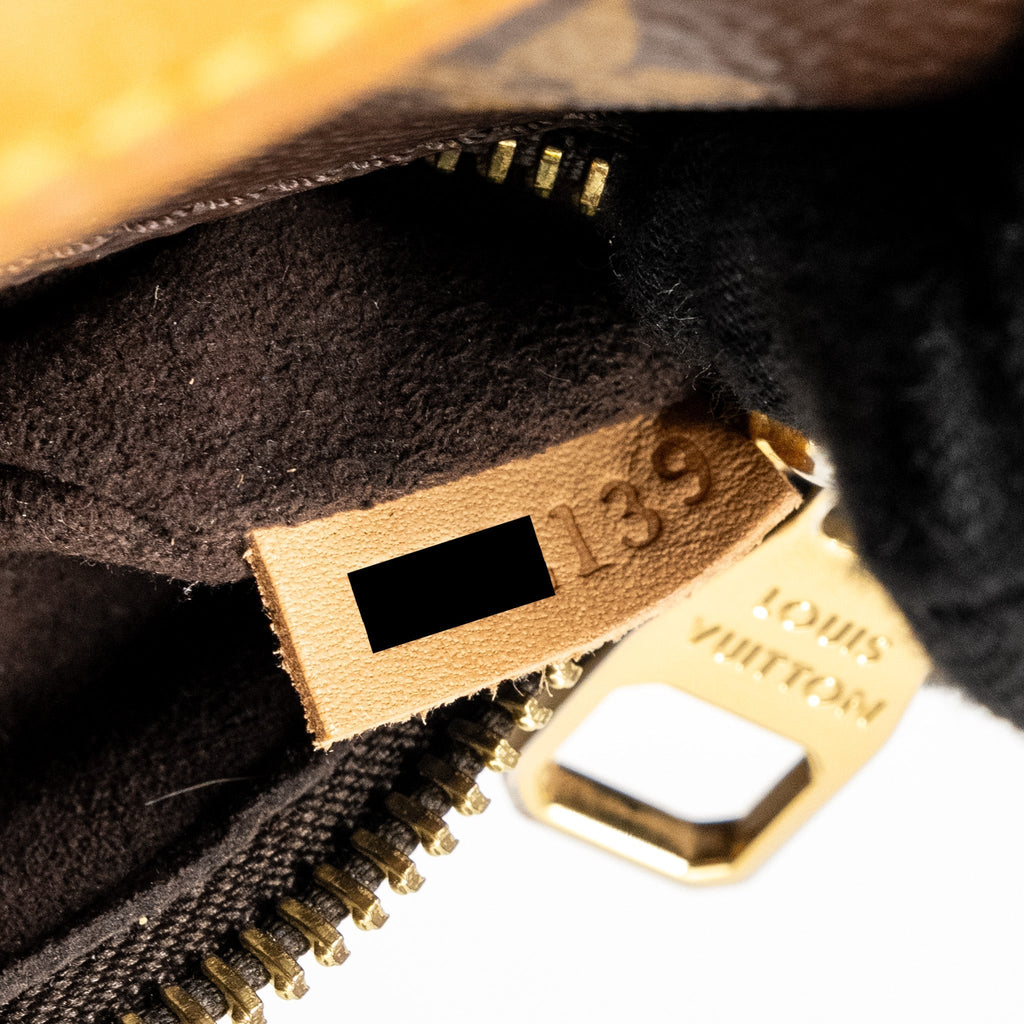 louis-vuitton-pochette-metis-monogram-canvas-ghw-29