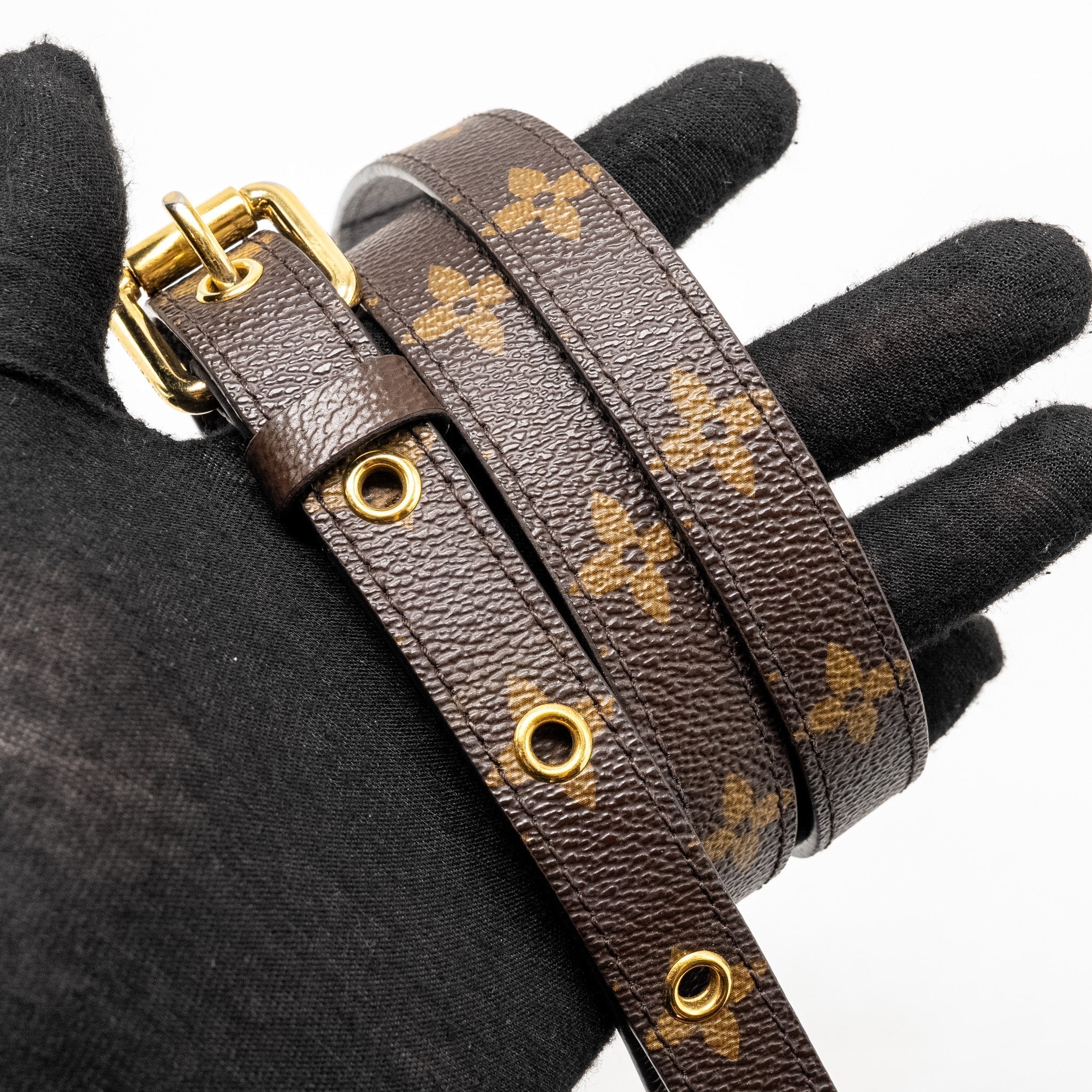 louis-vuitton-pochette-metis-monogram-canvas-ghw-29