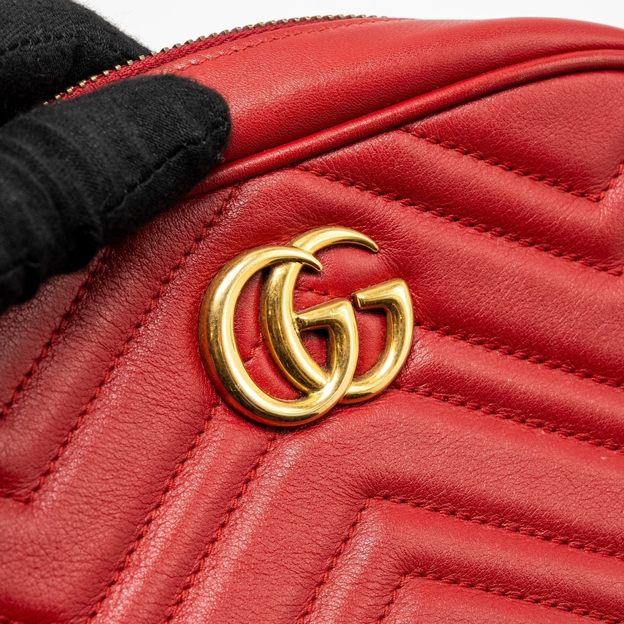 gucci-gg-marmont-matelasse-camera-bag-red-leather-red-ghw