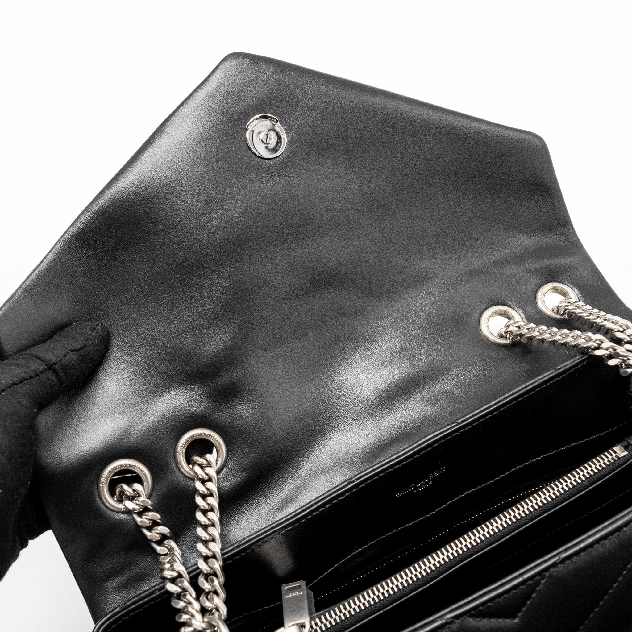 saint-laurent-medium-loulou-shoulder-bag-calfskin-black-shw