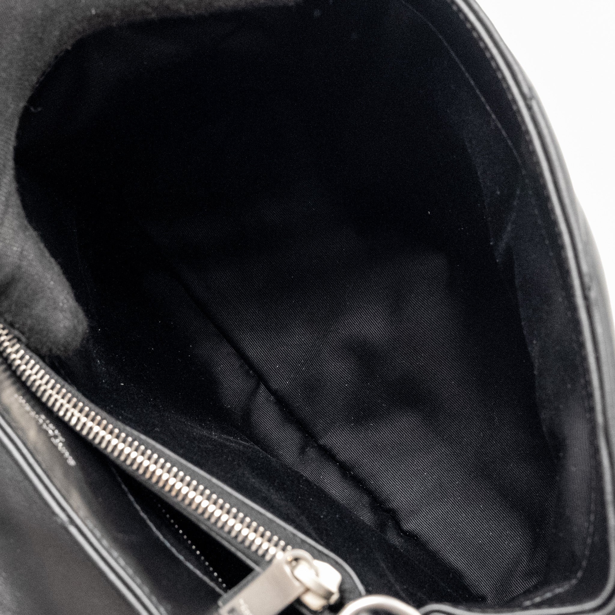 saint-laurent-medium-loulou-shoulder-bag-calfskin-black-shw
