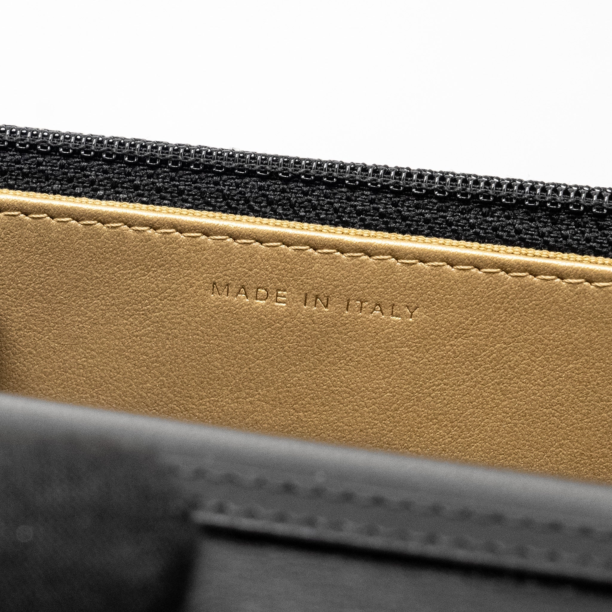 chanel-pearl-crush-wallet-on-chain-lambskin-black-ghw-microchip-14