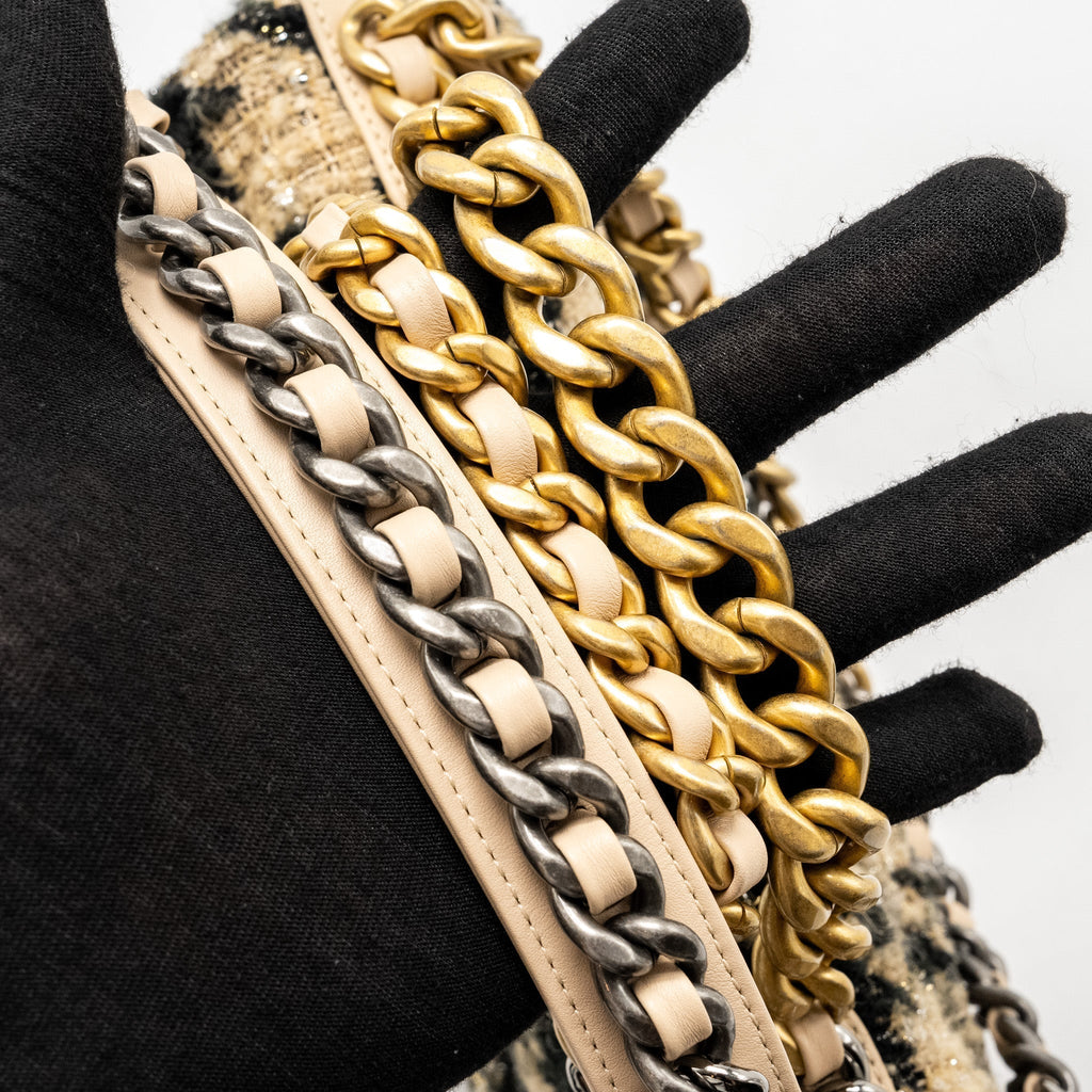 chanel-19-bag-tweed-beige-black-multicolour-hardware
