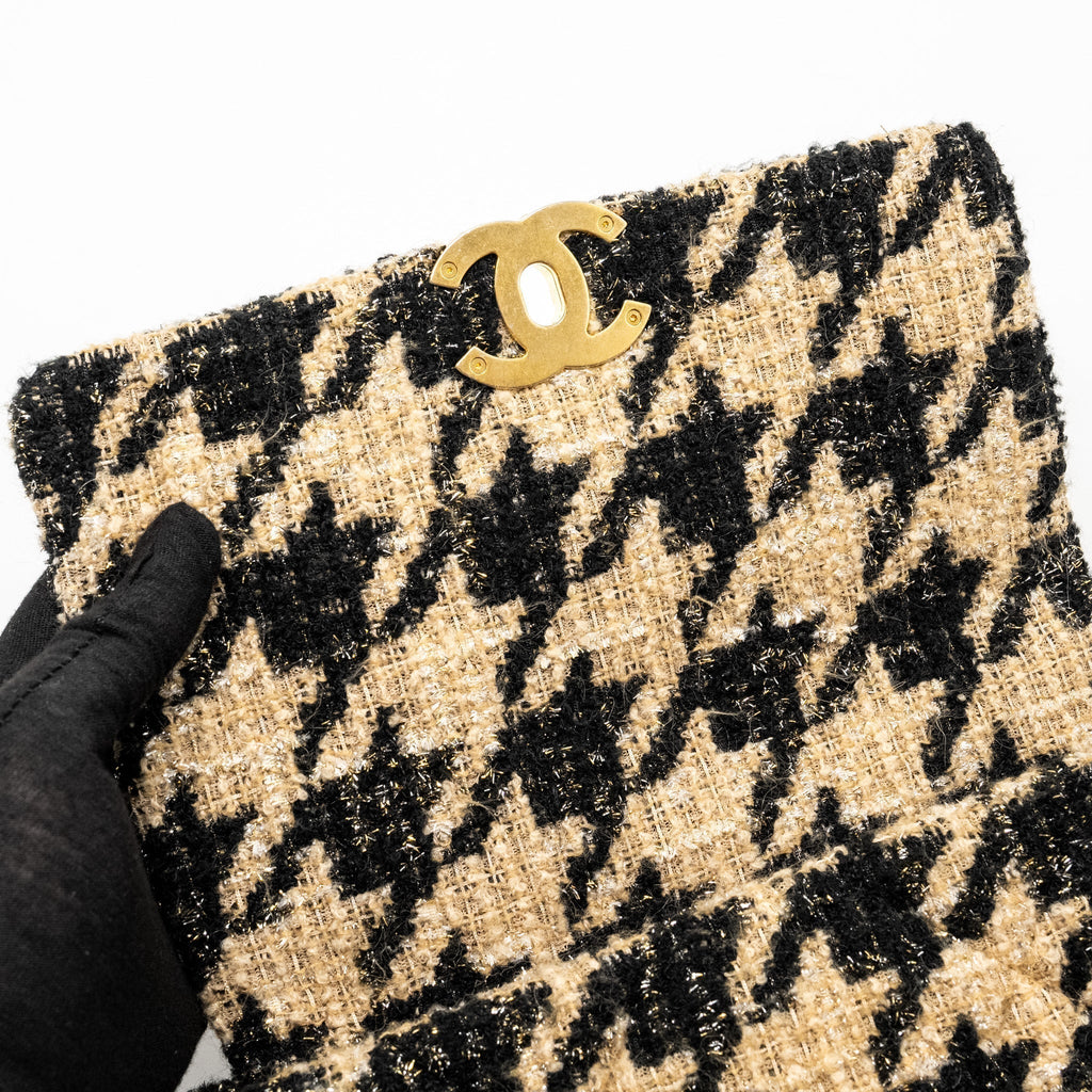 chanel-19-bag-tweed-beige-black-multicolour-hardware