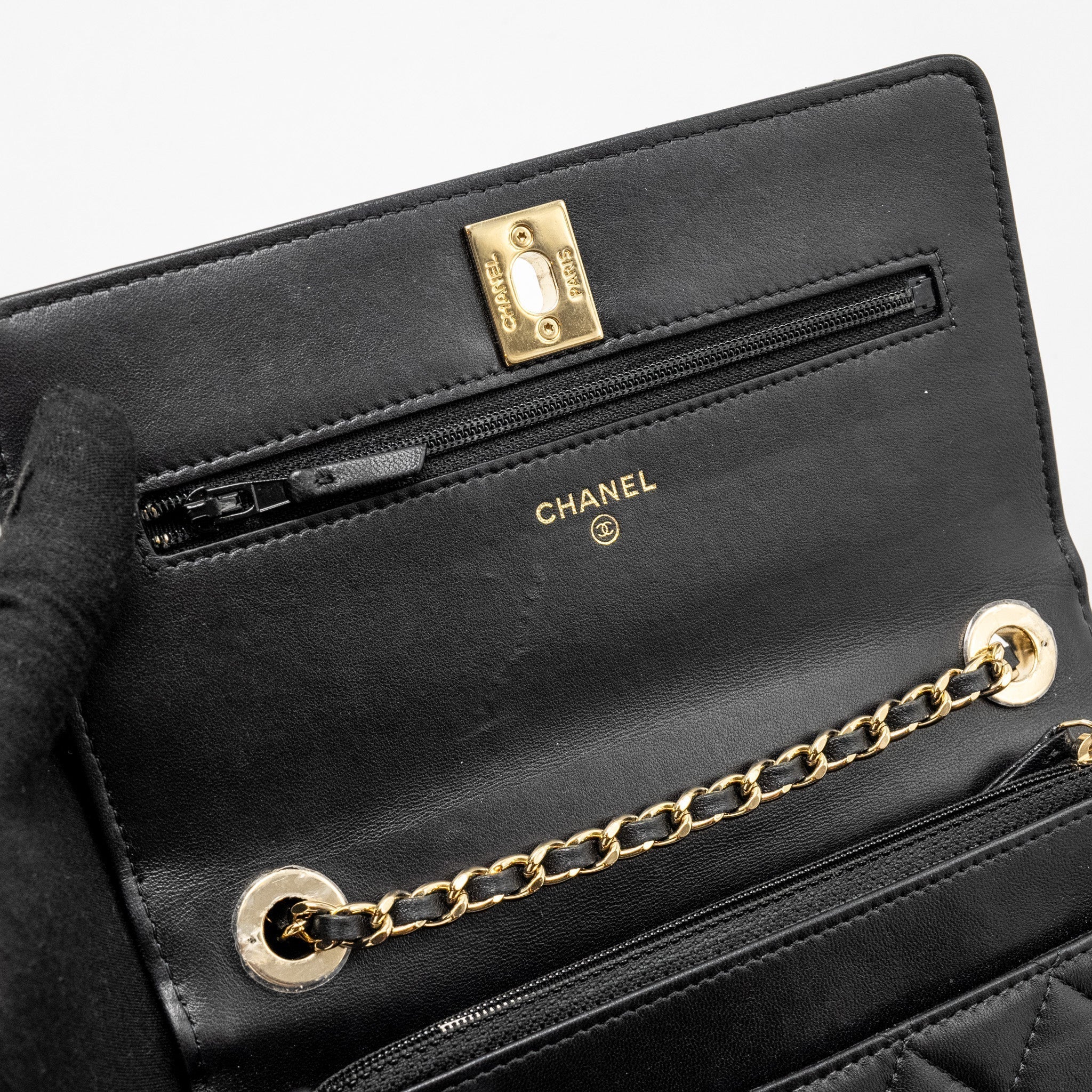chanel-trendy-cc-wallet-on-chain-lambskin-black-lghw-microchip