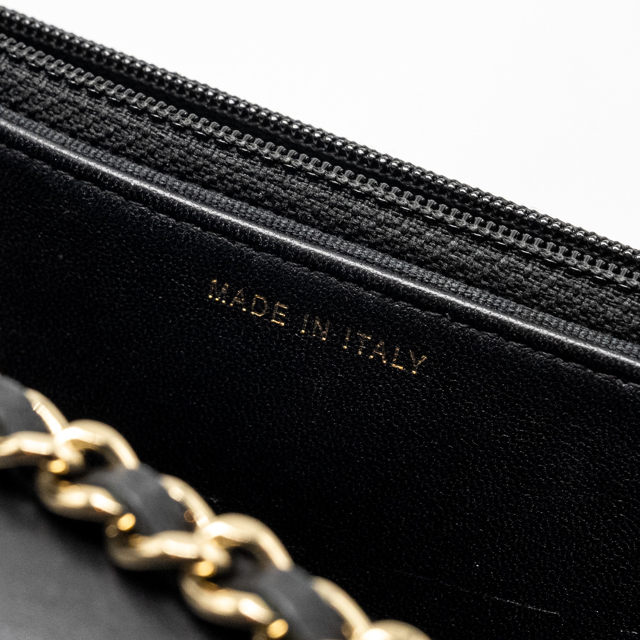 chanel-trendy-cc-wallet-on-chain-lambskin-black-lghw-microchip