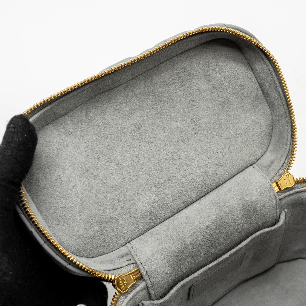 dior-small-diortravel-vanity-case-cannage-lambskin-grey-ghw-copy-1