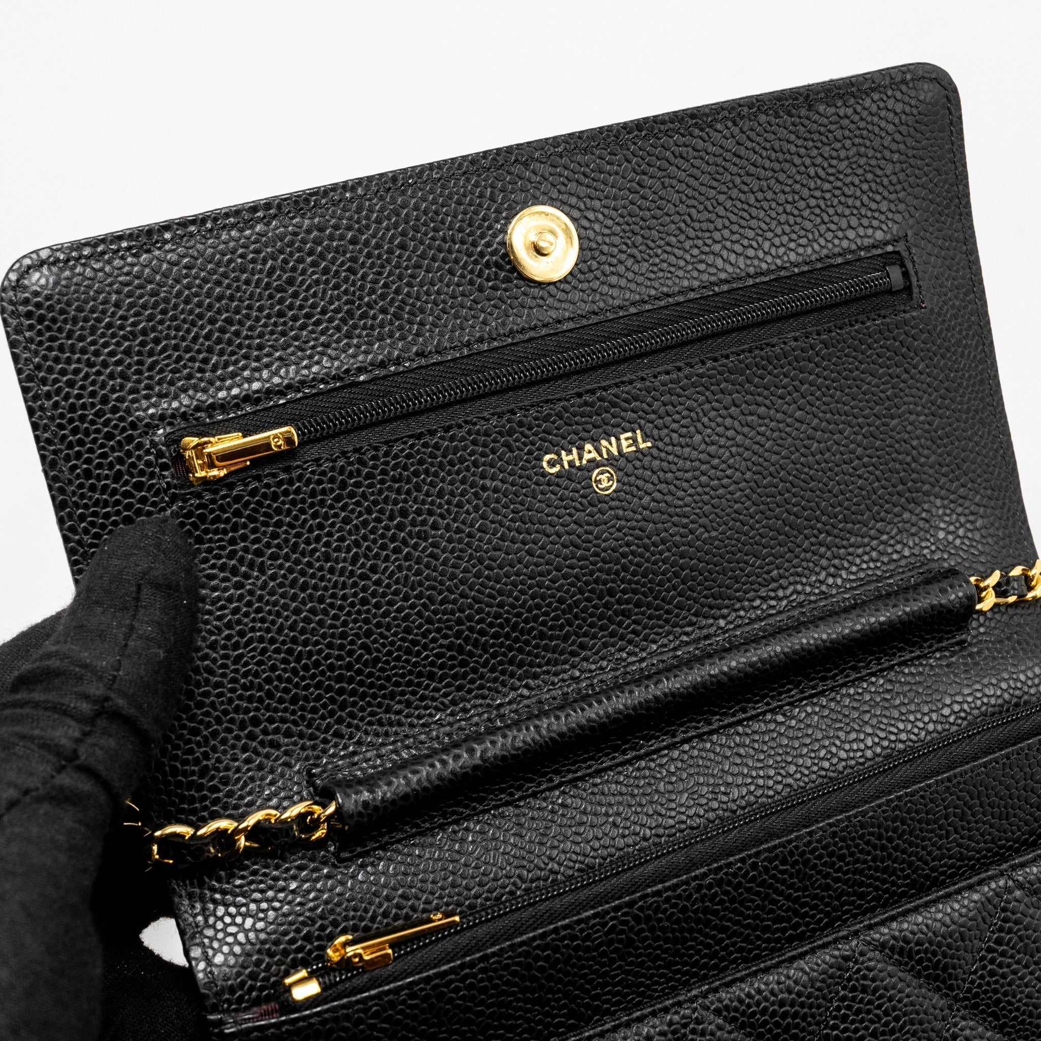chanel-classic-wallet-on-chain-caviar-black-ghw-17