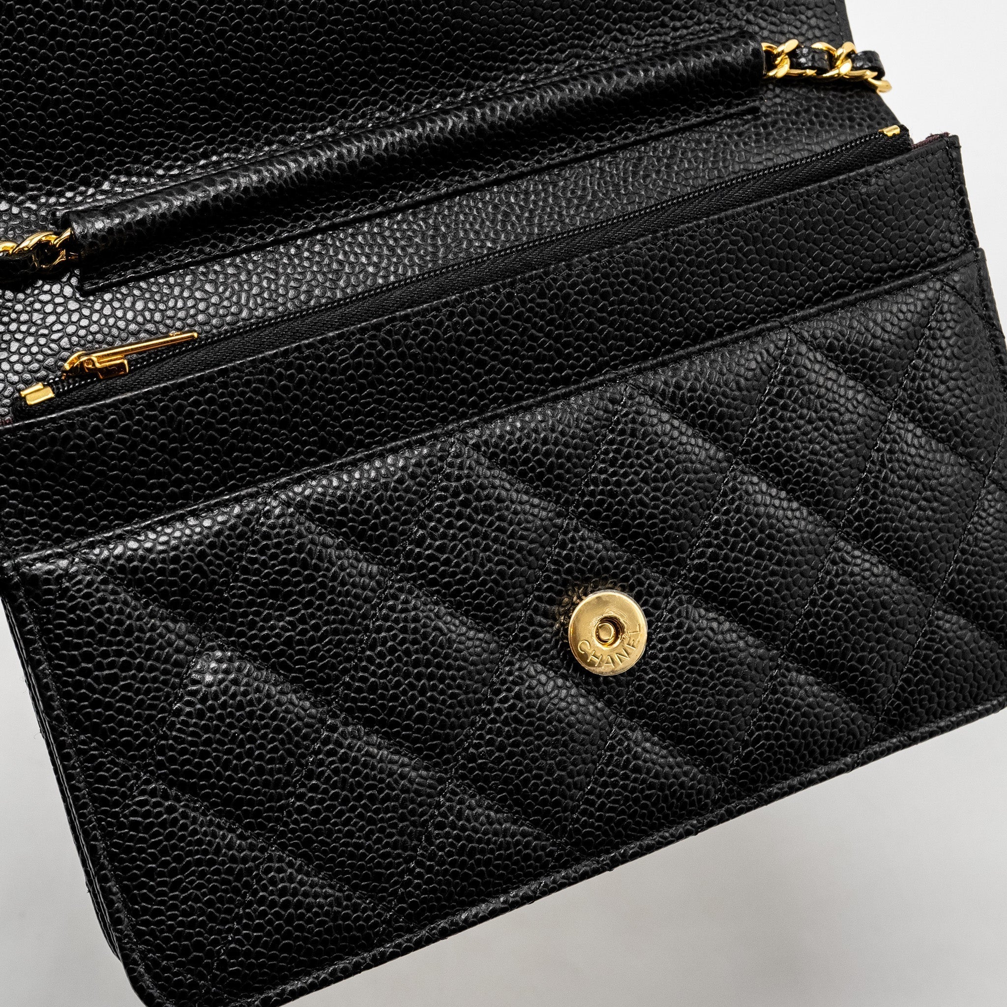 chanel-classic-wallet-on-chain-caviar-black-ghw-17