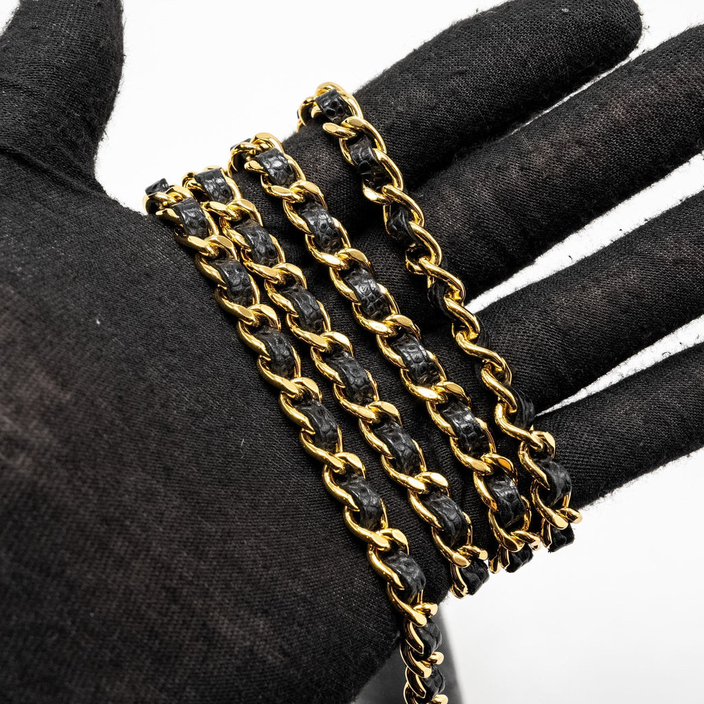 chanel-classic-wallet-on-chain-caviar-black-ghw-17