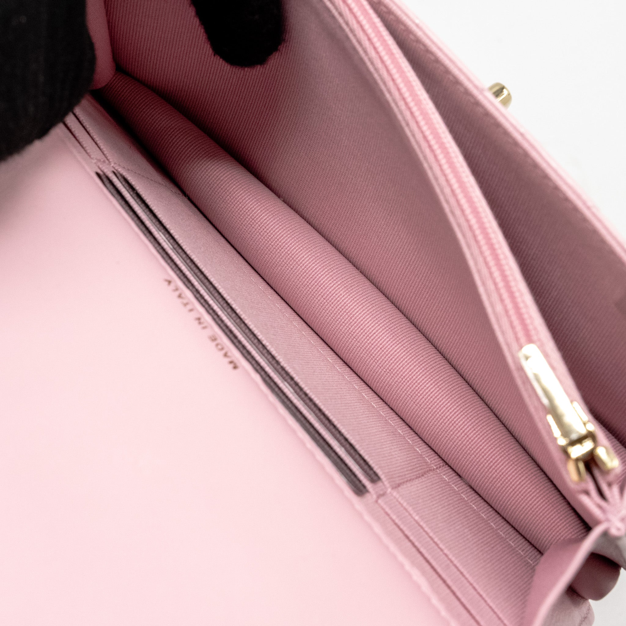 chanel-pearl-detailed-top-handel-wallet-on-chain-lambskin-pink-lghw-microchip