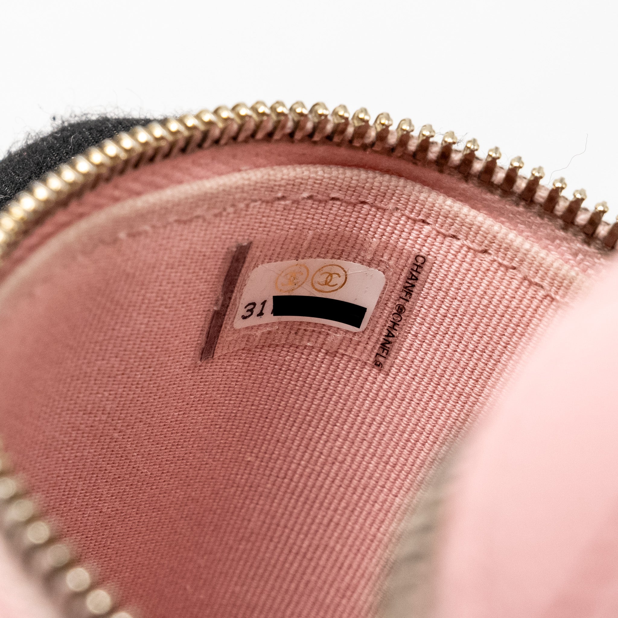 chanel-vanity-phone-holder-with-chain-caviar-pink-lghw